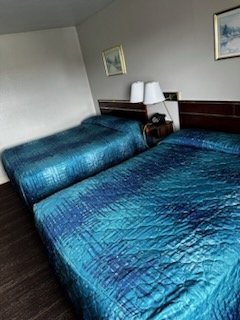 Home Place Inn-guestroom-Double Suite.jpg