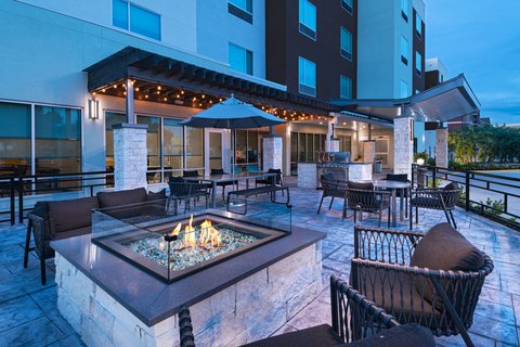 Outdoor Seating Area with Firepit
