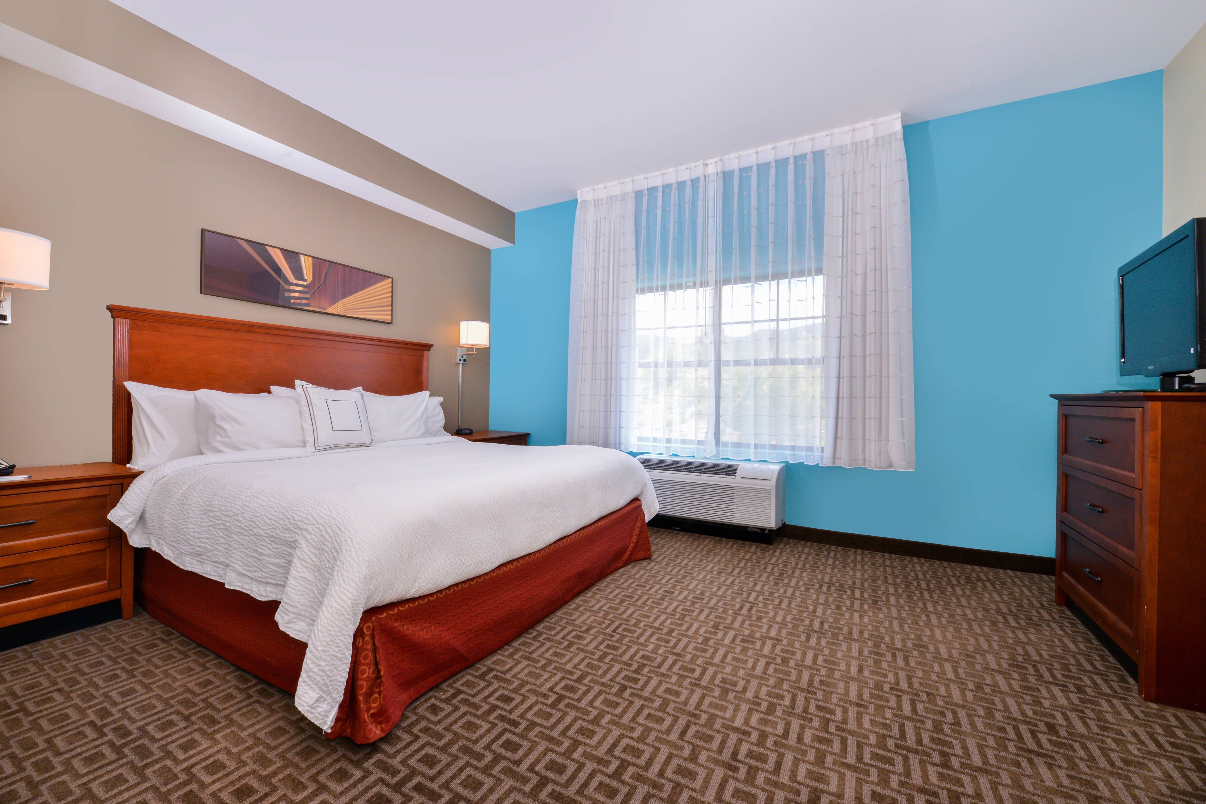 TownePlace Suites by Marriott Thousand Oaks Ventura County-guestroom-One-Bedroom Suite.jpg