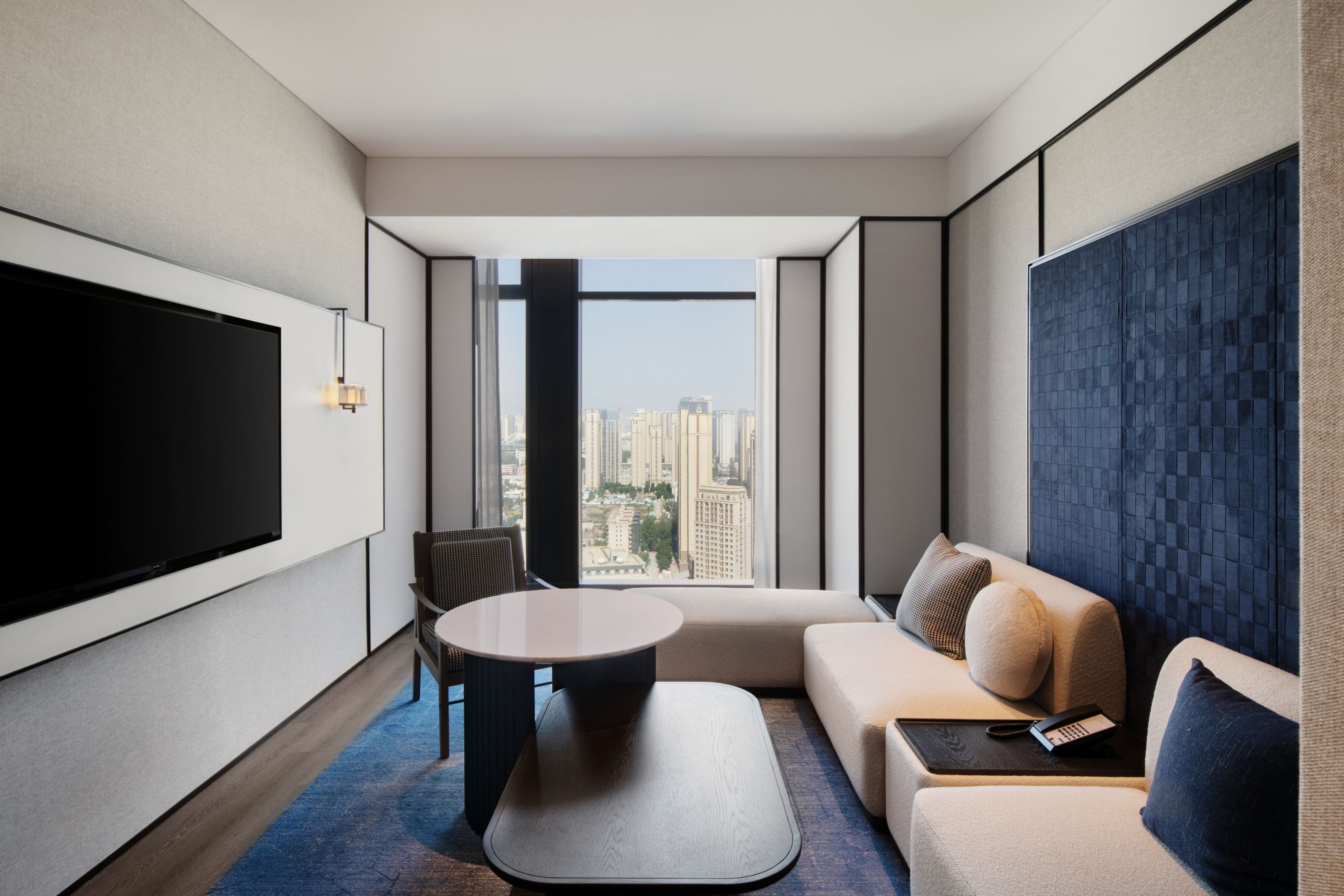 Sheraton Lanzhou Anning-guestroom-Junior Suite.jpg