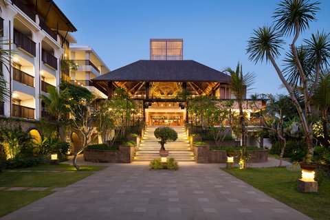 Exterior - The Plaza