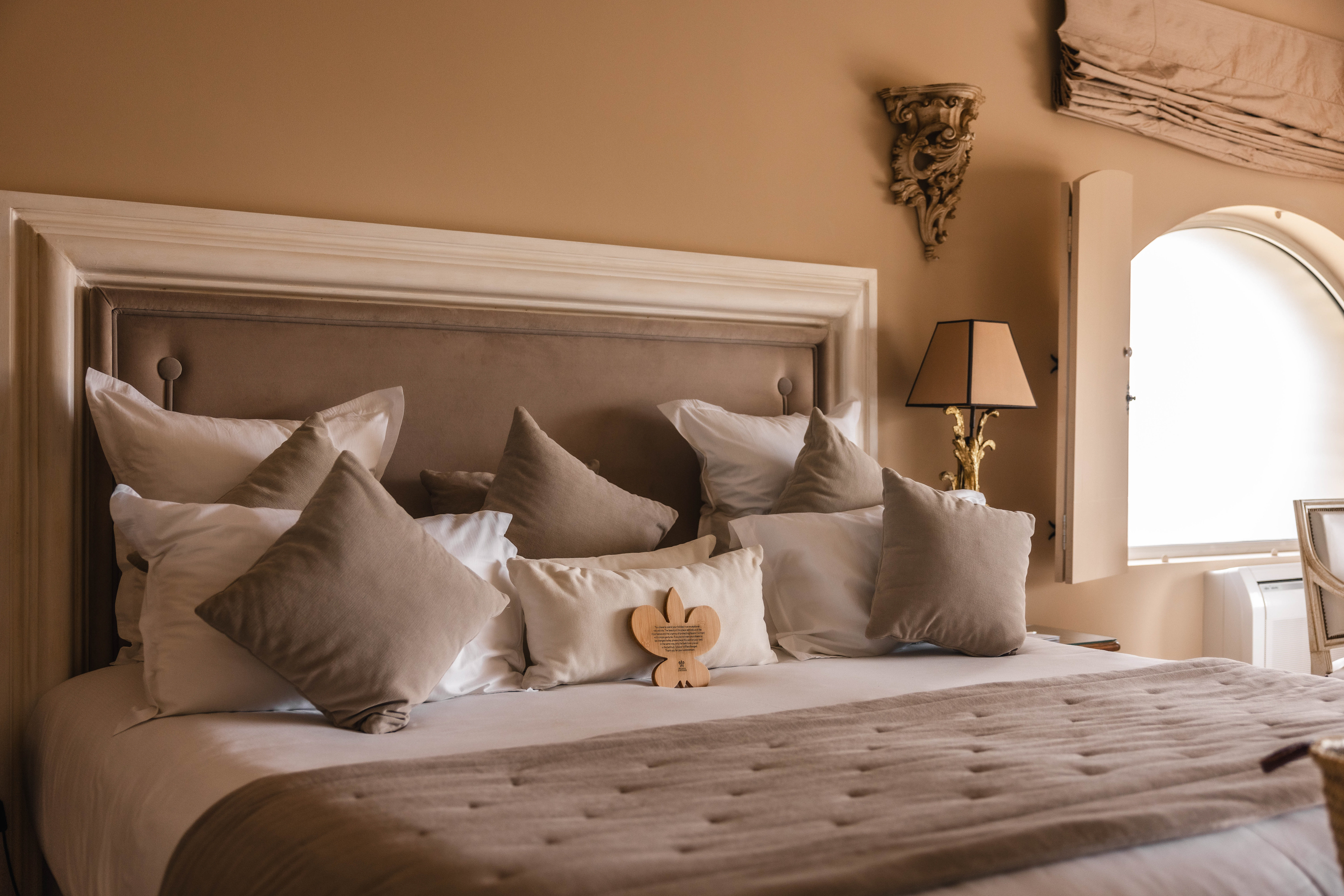 Le Phebus and Spa-guestroom-LE PHEBUS SUITE JACUZZI.jpg