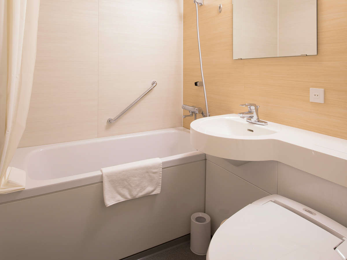 HOTEL KEIHAN YODOYABASHI-guestroom-bathroom.jpg