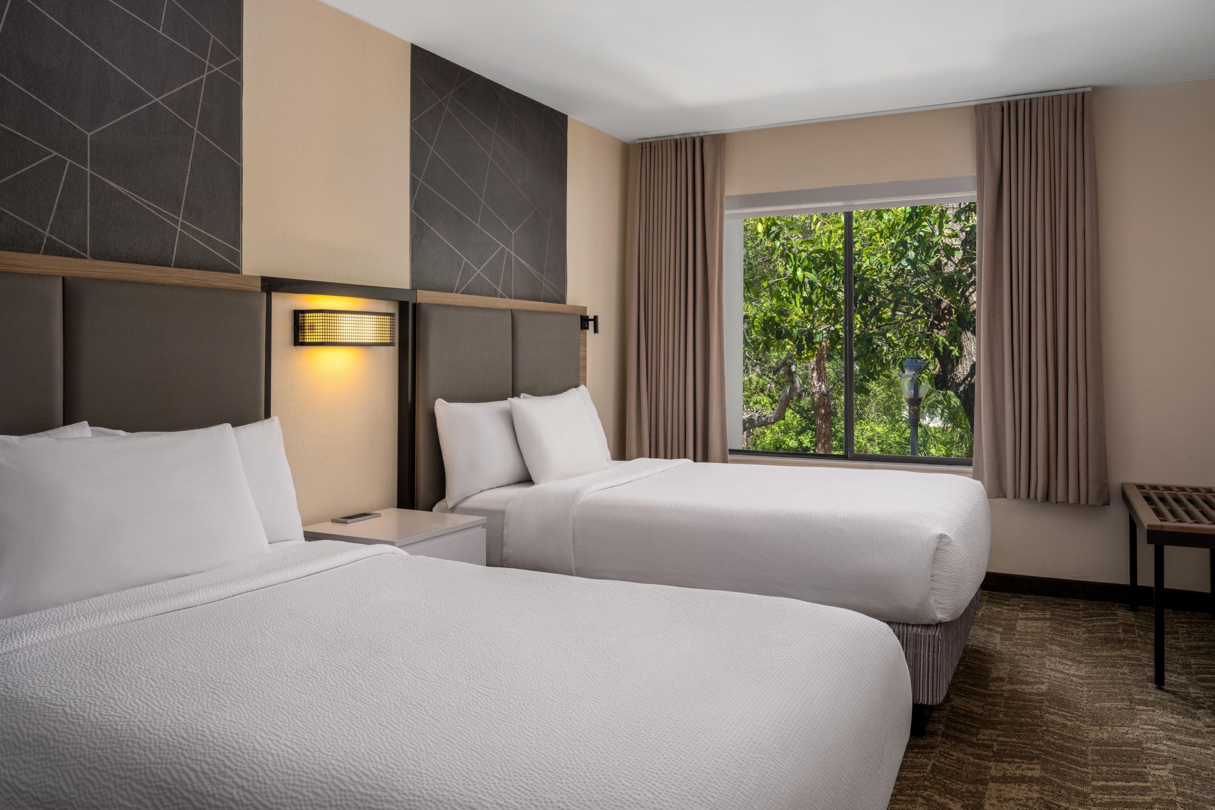 SpringHill Suites by Marriott Sarasota Bradenton-guestroom-Queen/Queen Guest Room.jpg