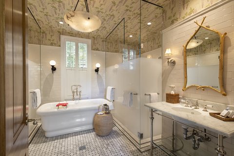 Rooms Cardinals Nest CDN Downstairs Bathroom