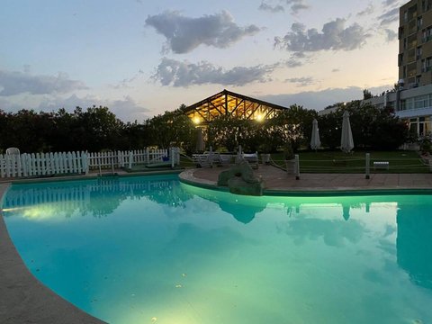 000953 Pool
