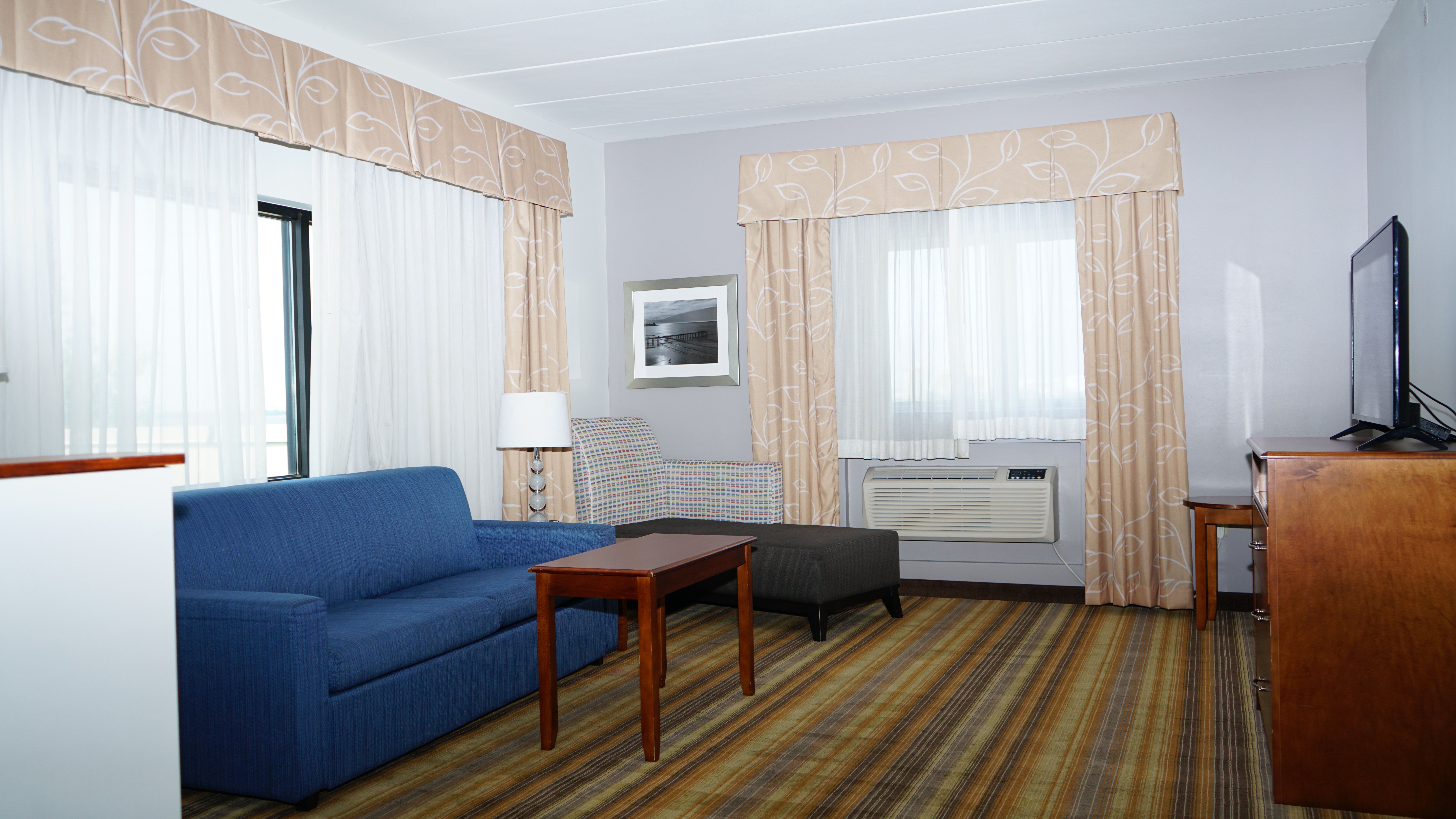 HOLIDAY INN EXPRESS ESSINGTON BY IH-guestroom-Suite.jpg