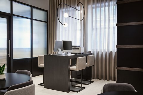 AC Hotel Library
