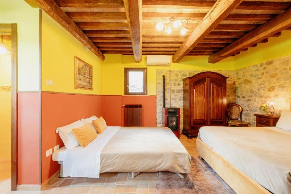 CASALE SERENA - FABRO-guestroom-GUEST ROOM.jpg