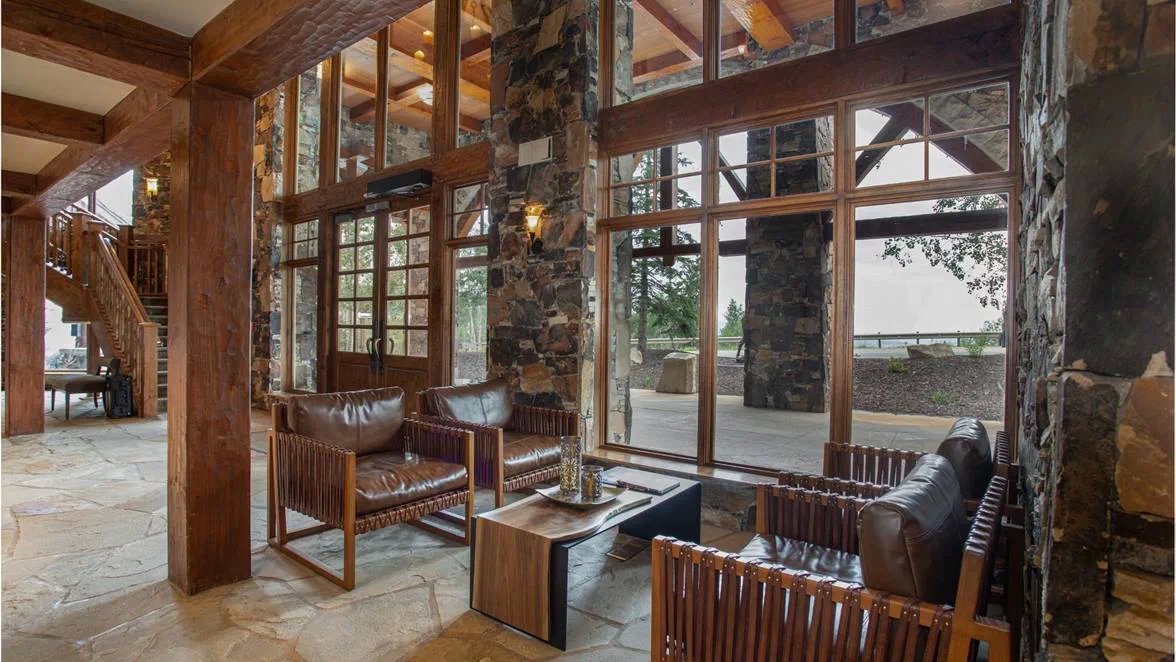 GRAND LODGE AT DEER VALLEY-guestroom-Dining Area.jpg