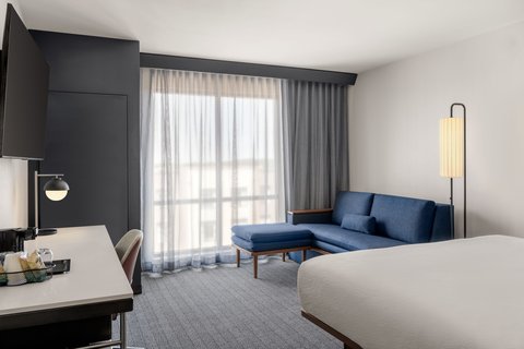 King Guest Room Seating Area