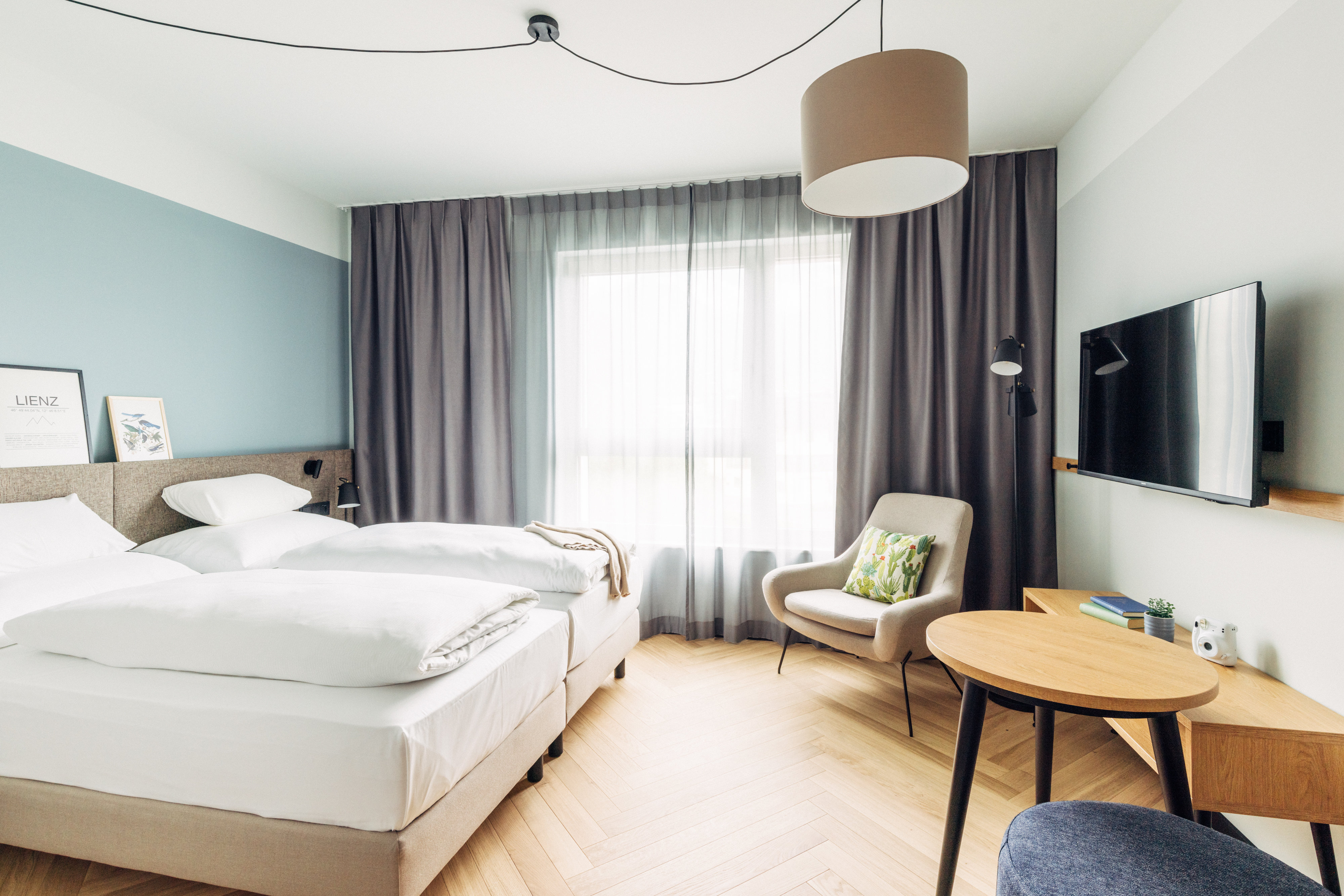 Harrys Home Graz Smart City-guestroom-Room.jpg