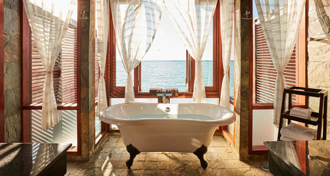 Deluxe Water Villa Bathroom View