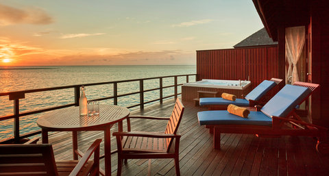 Prestige Jacuzzi Water Villa View