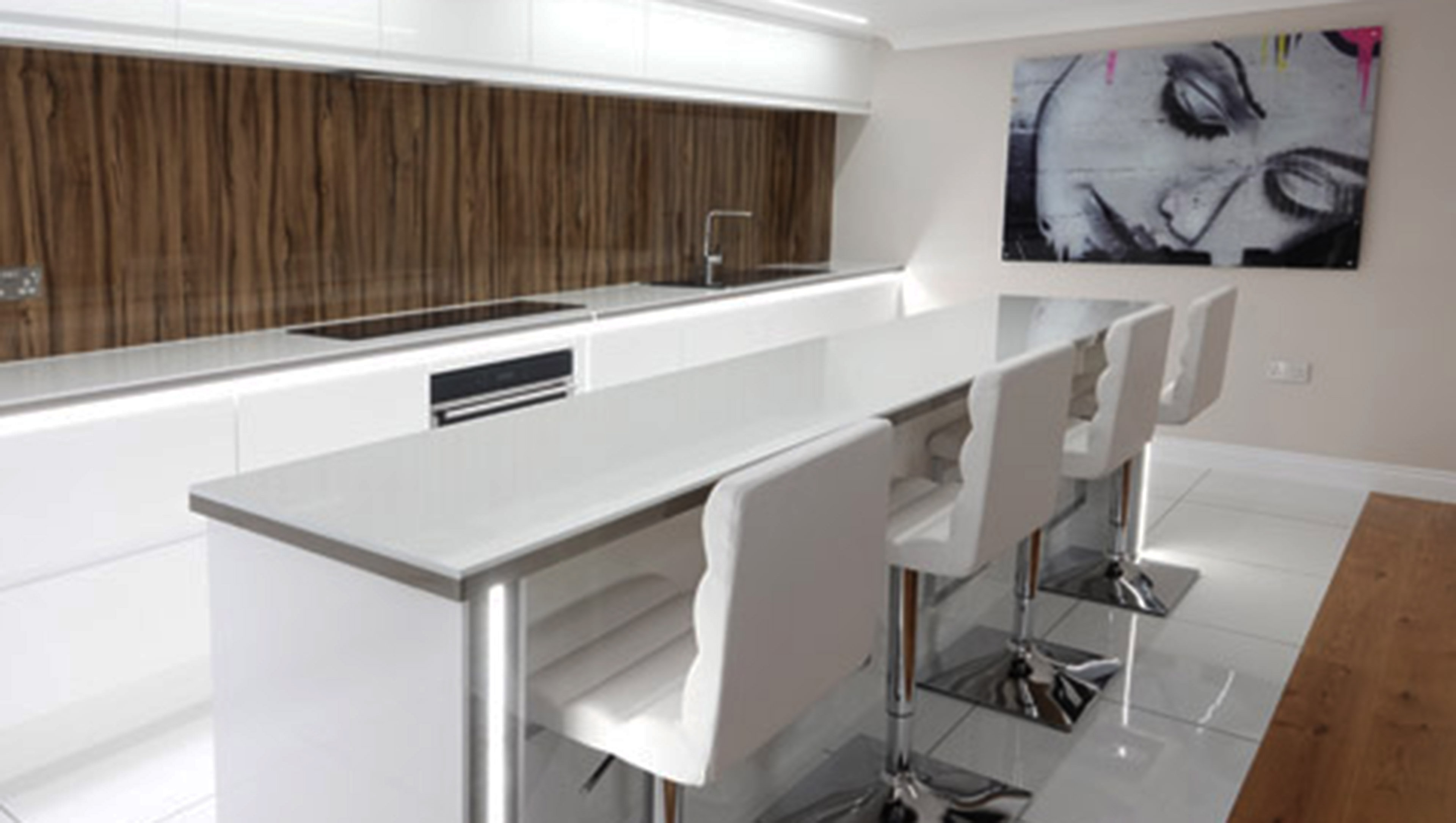 The Hollies Hotel-guestroom-CoachHouse Kitchen.jpg