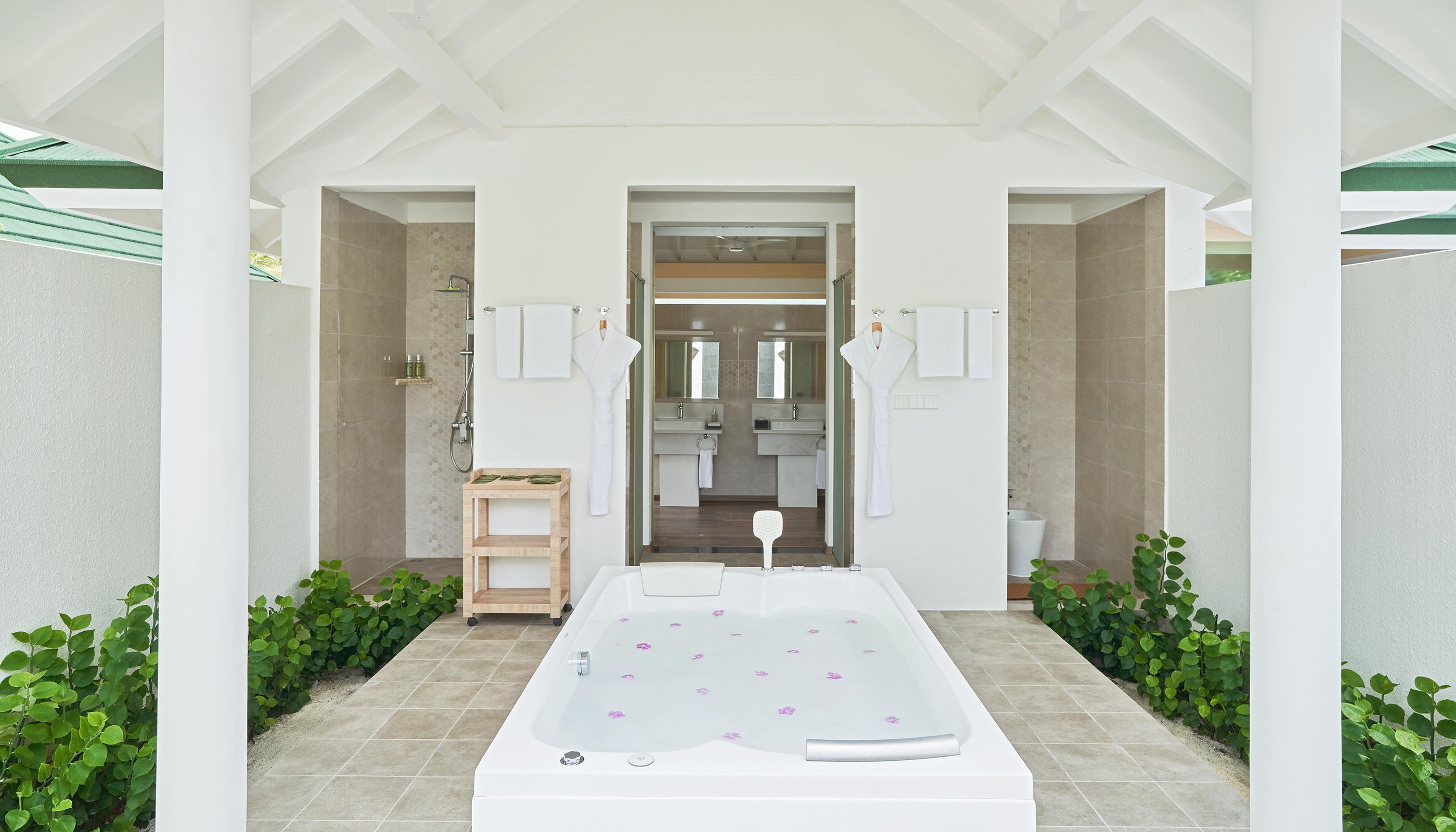 SIYAM WORLD MALDIVES-guestroom-Grand Beach Residence Bathroom S.jpg