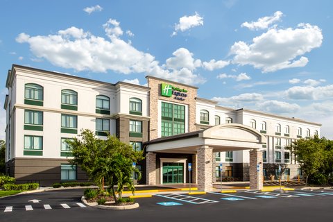 We Are Your Ideal Home Base To Explore The Lakewood Ranch Area