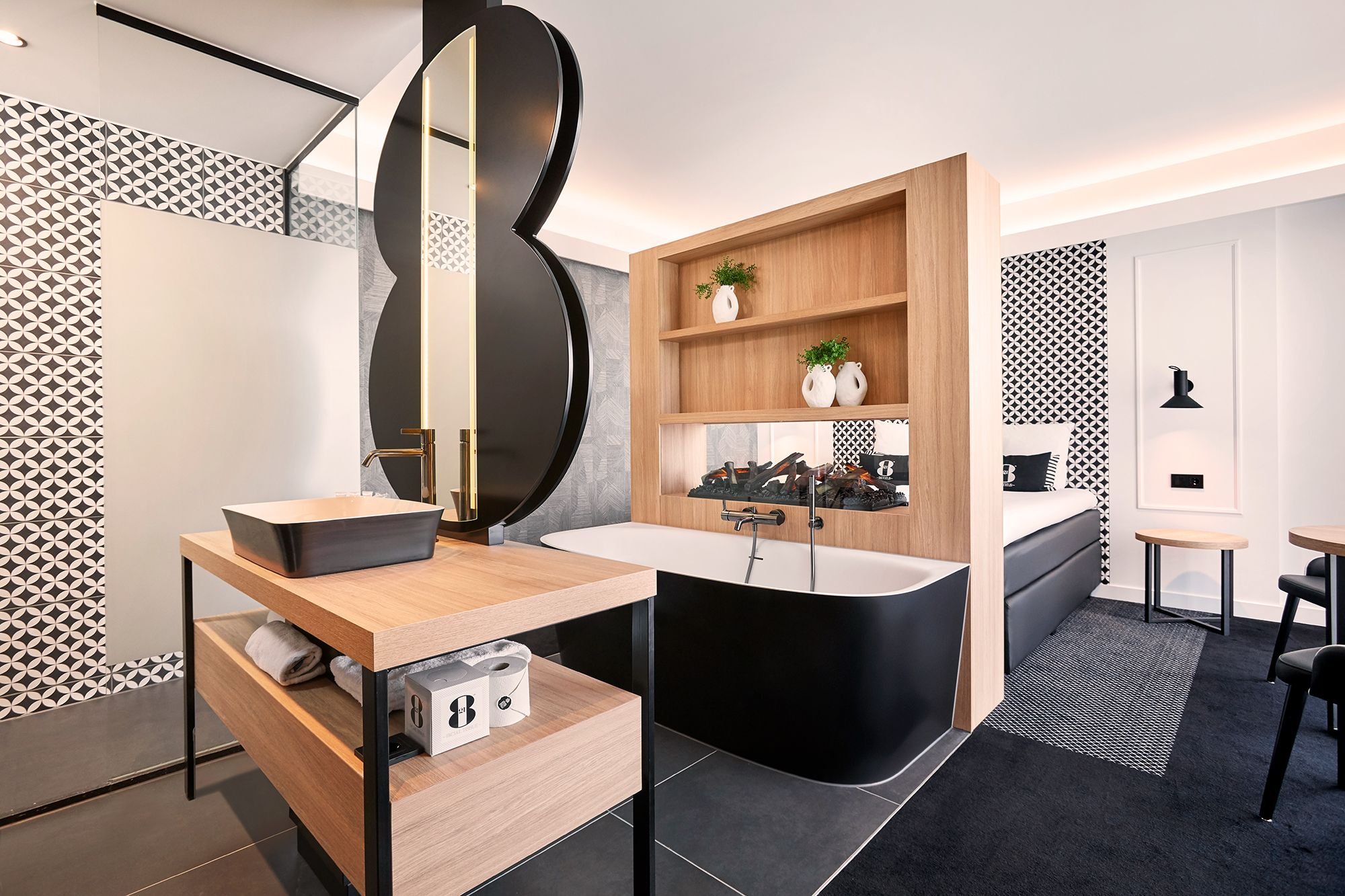 GR8 HOTEL BREDA-guestroom-Gr8 Suite double bed.jpg