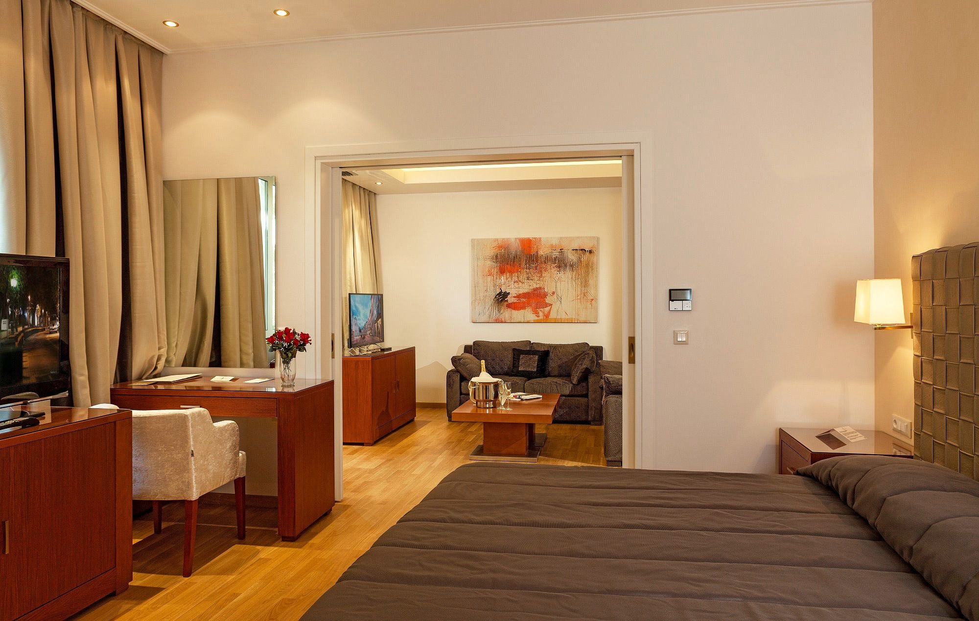 THEOXENIA RESIDENCE HOTEL-guestroom-GRAND SUITE.jpg