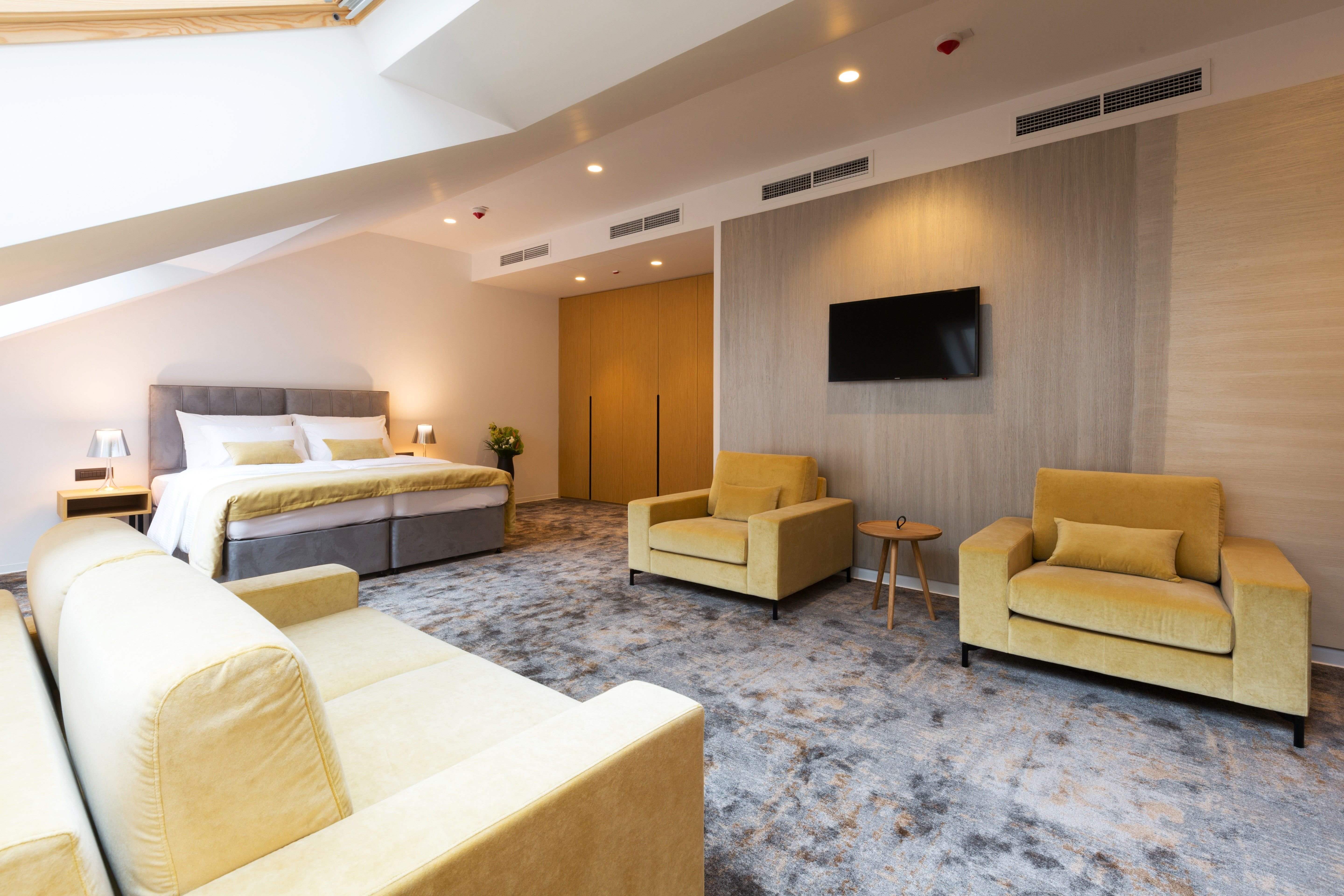 BOUTIQUE HOTEL MUSEUM-guestroom-SUPERIOR SUITE.jpg