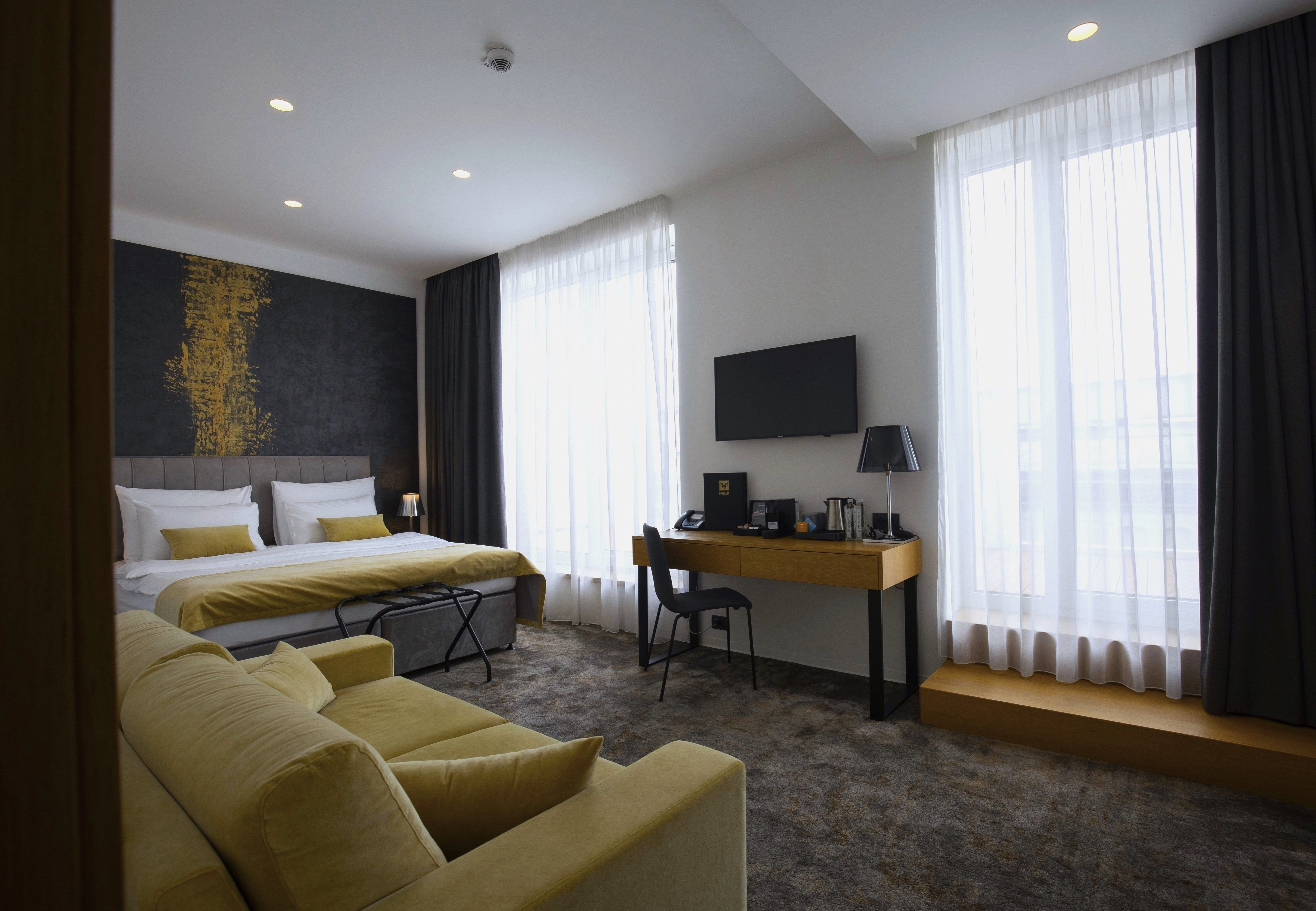 BOUTIQUE HOTEL MUSEUM-guestroom-EXECUTIVE ROOM WITH TERRACE.jpg