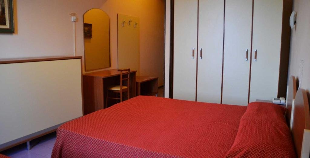 HOTEL EUROPA GRAN SASSO-guestroom-GUEST ROOM.jpg