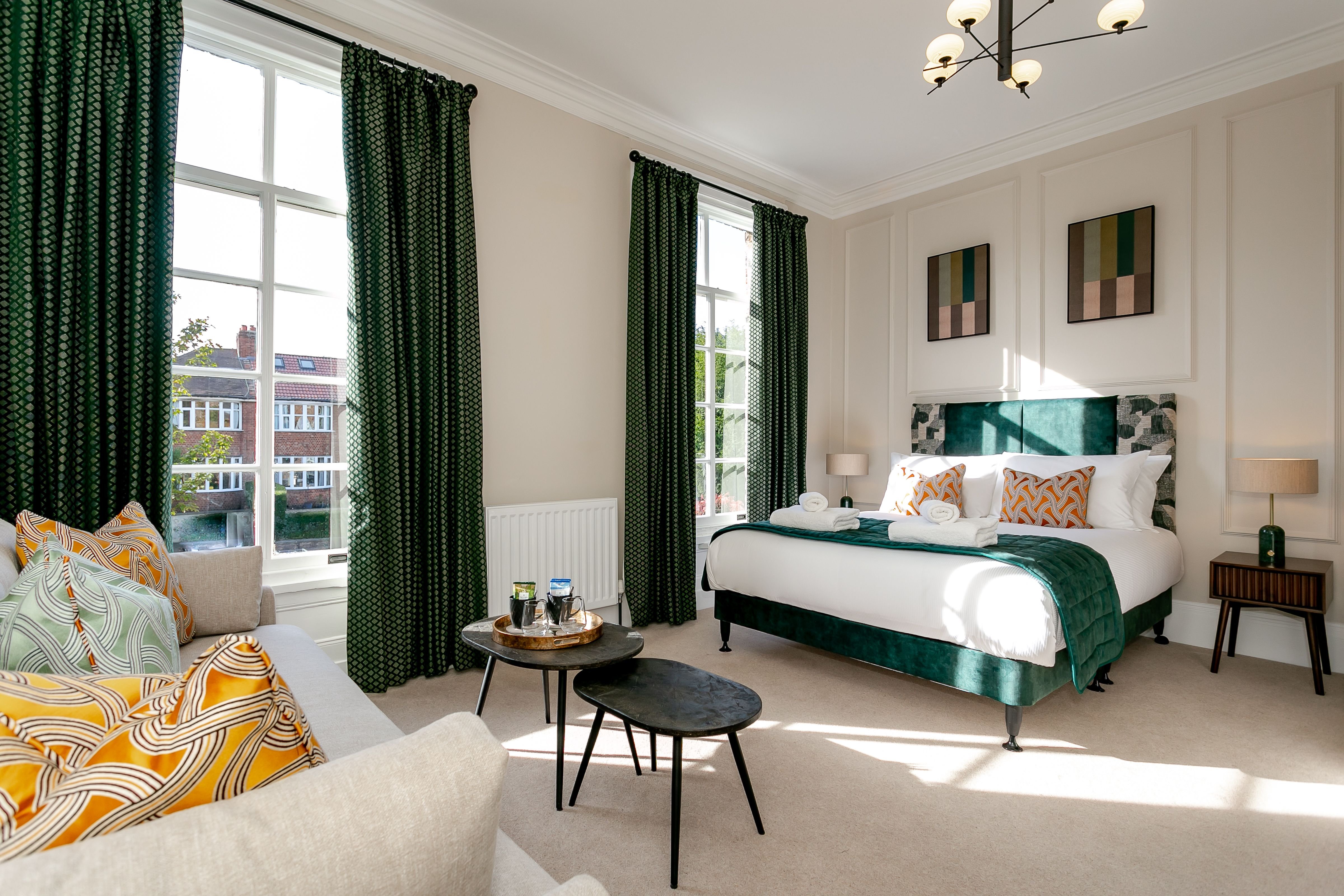 NEW HOLGATE HOTEL-guestroom-Deluxe King.jpg