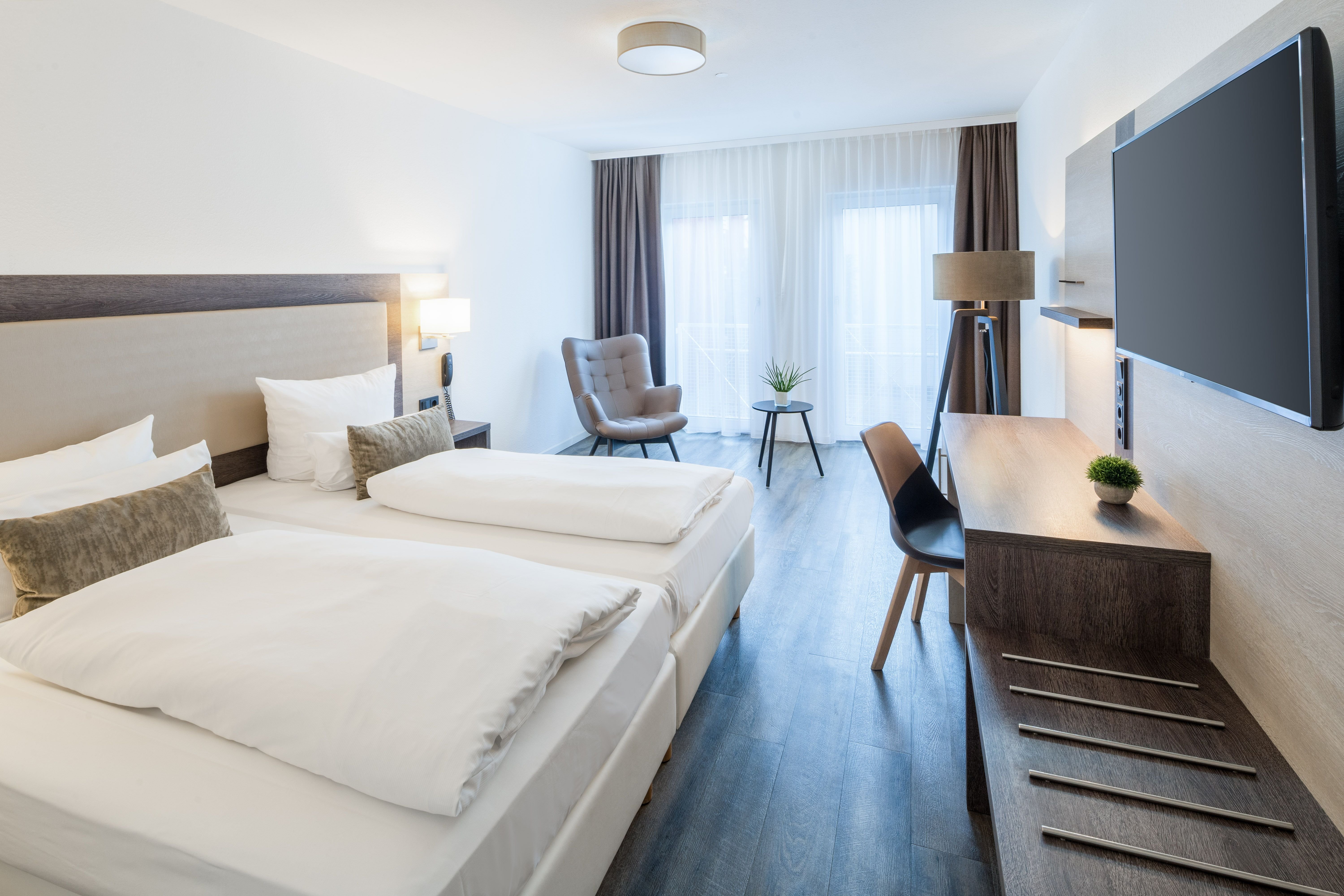 HOTEL NEWTON LUDWIGSHAFEN-guestroom-double room standard.jpg