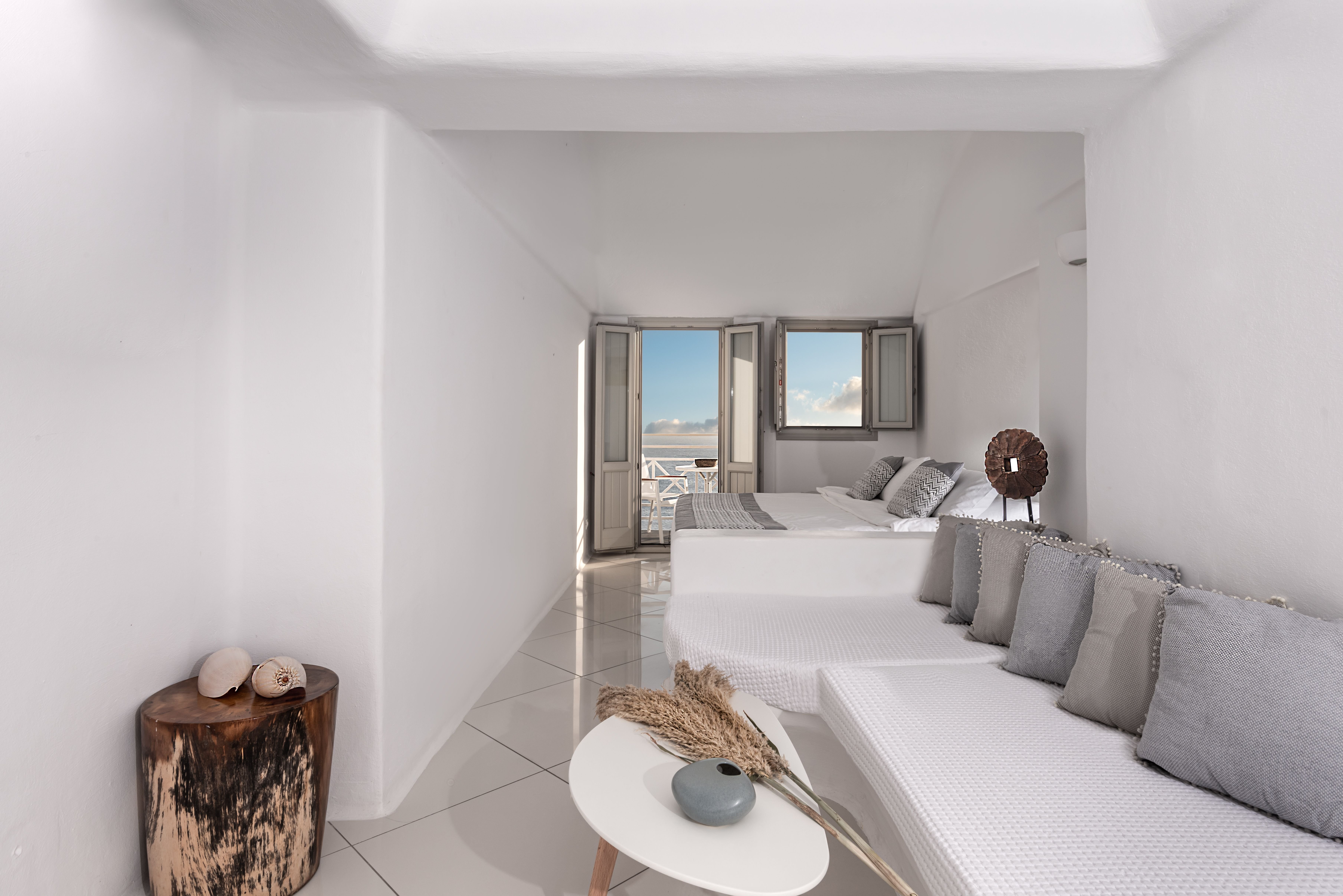 CALDERA PREMIUM VILLAS-guestroom-Premium Suite Caldera View.jpg