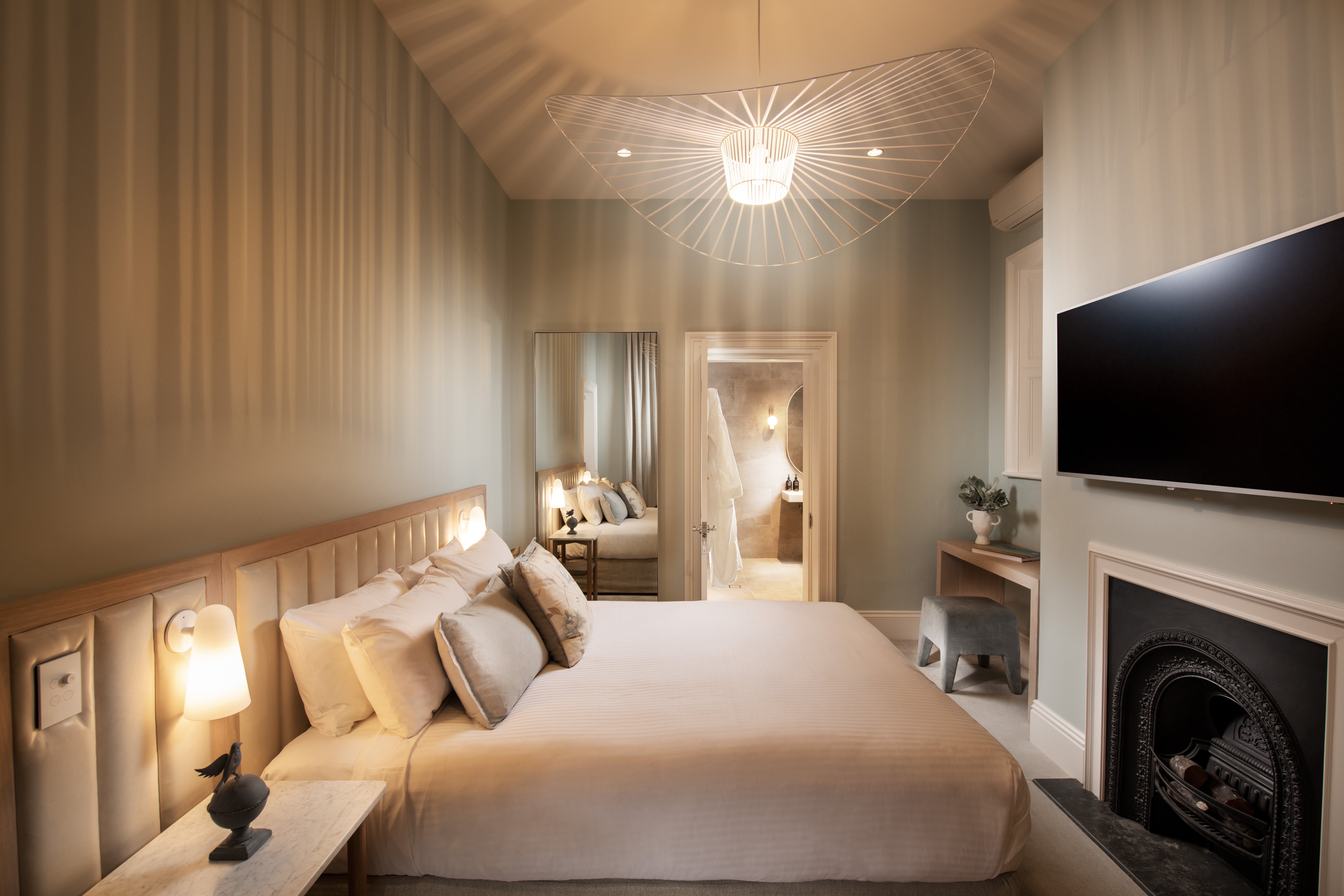 KINGSFORD THE BAROSSA-guestroom-Homestead Room.jpg