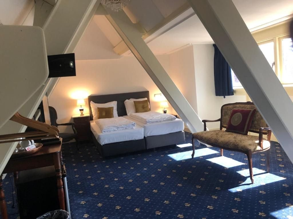 HOTEL DE GULDEN WAAGEN-guestroom-Suite with balcony.jpg