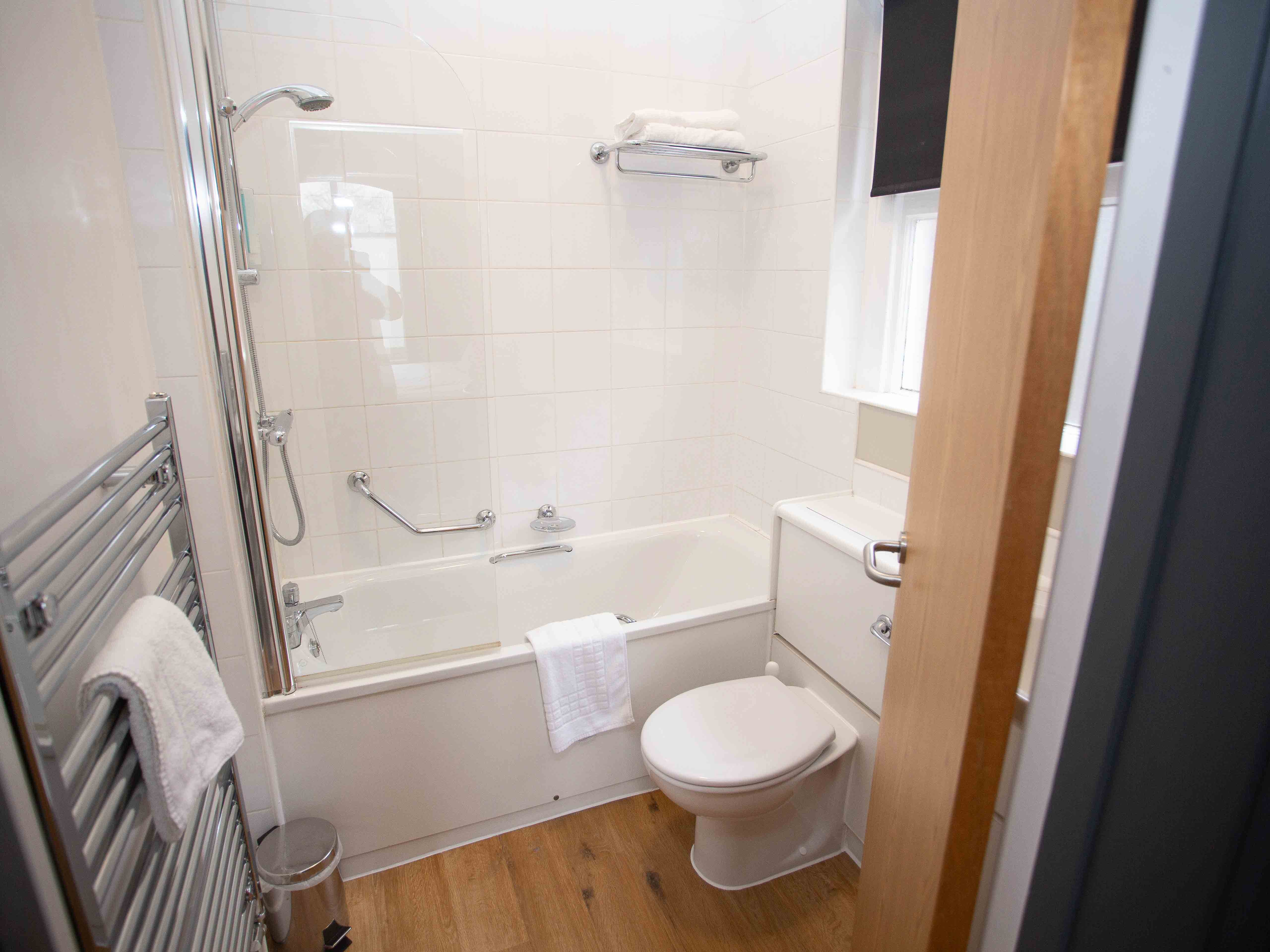 Corner House Hotel-guestroom-SMALL DOUBLE SINGLE OCCUPANCY BATHROOM.jpg