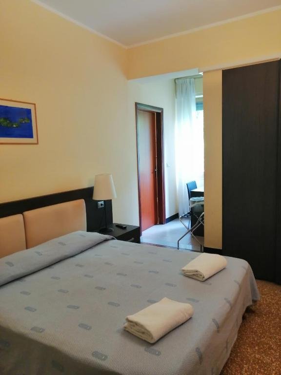 HOTEL PALACE - VARAZZE-guestroom-GUEST ROOM.jpg