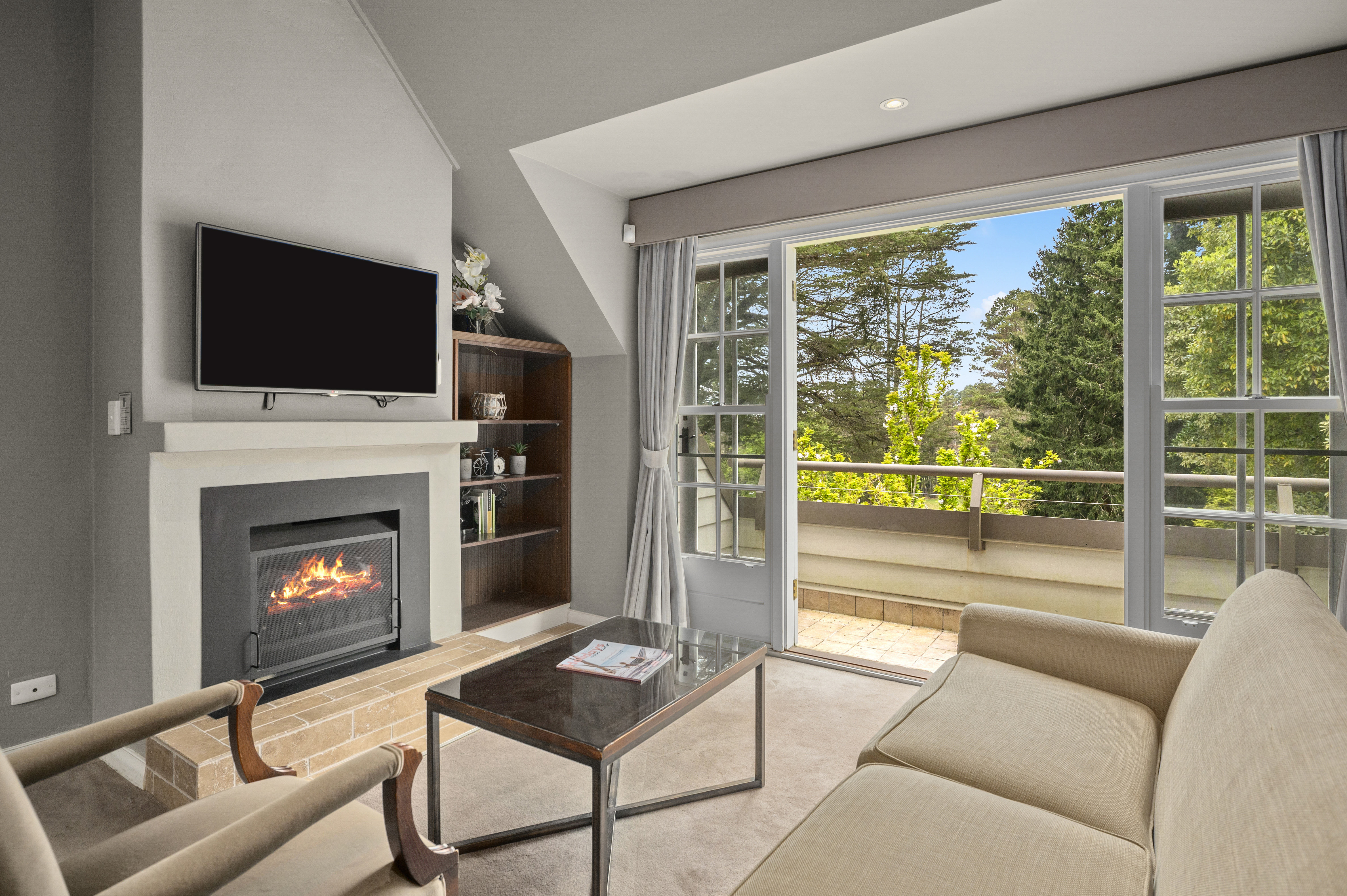 PARKLANDS COUNTRY GARDEN AND L-guestroom-Loft Room.jpg