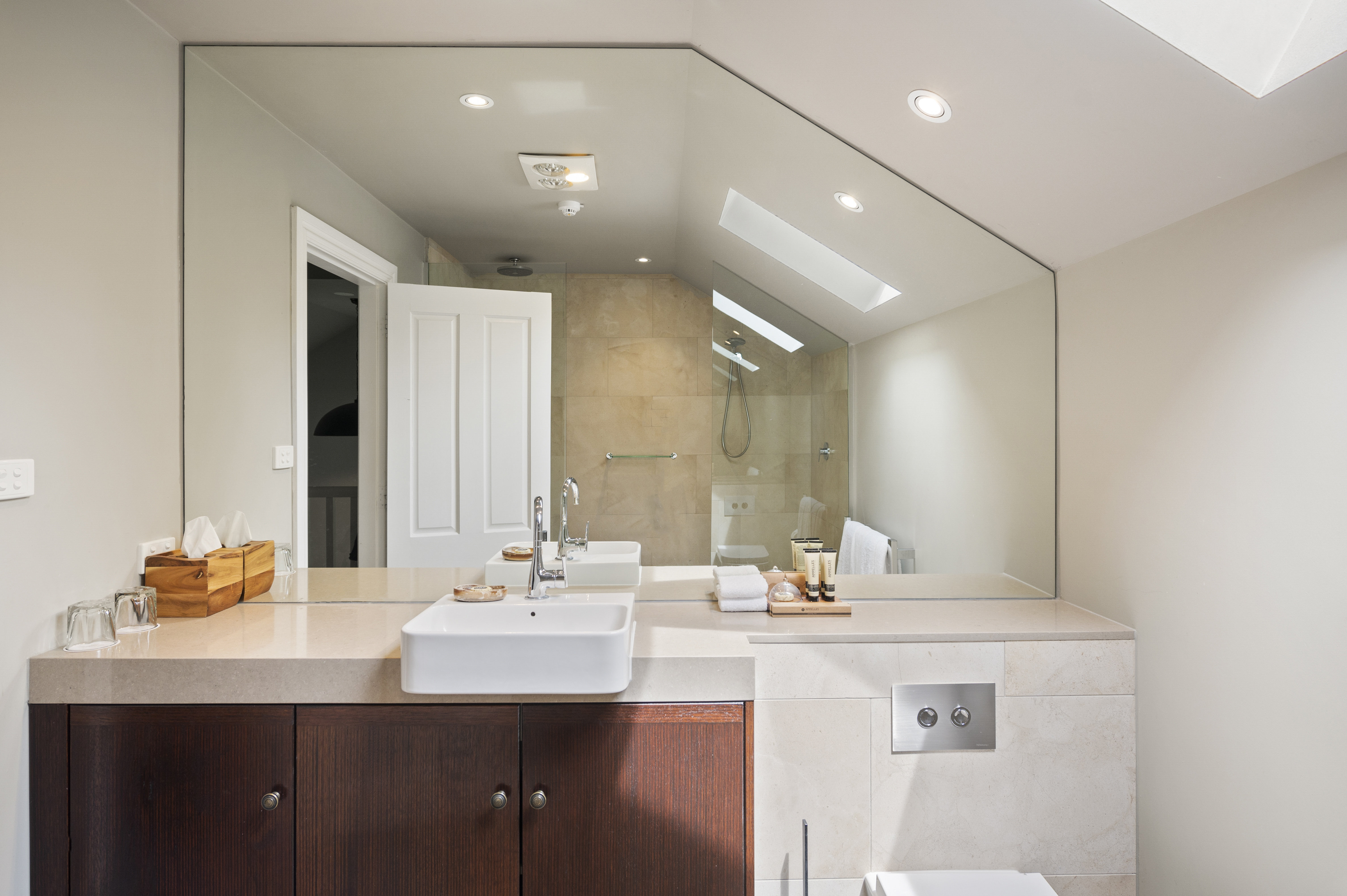 PARKLANDS COUNTRY GARDEN AND L-guestroom-Loft Room - Bathroom.jpg