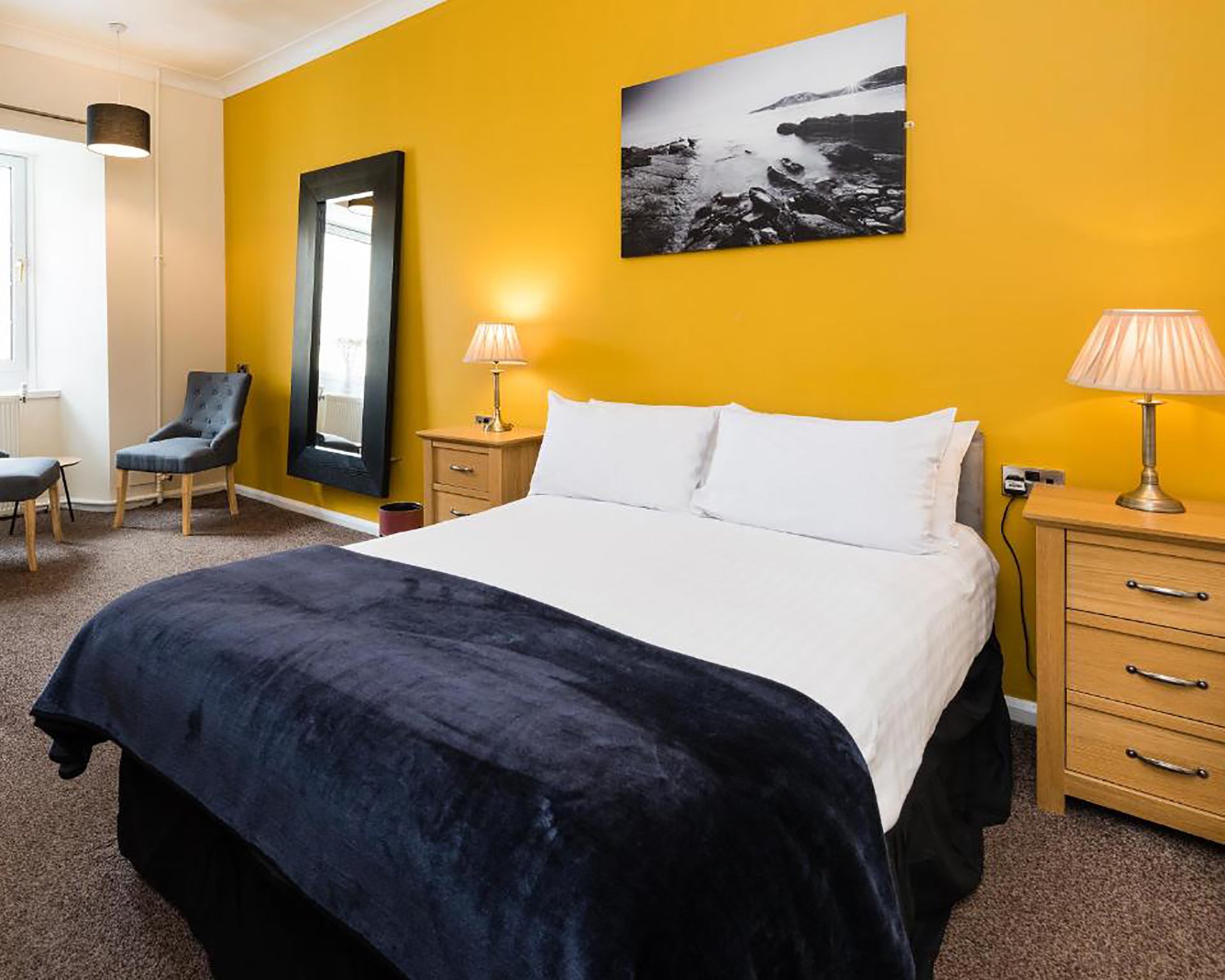Killin Hotel-guestroom-Executive King.jpg