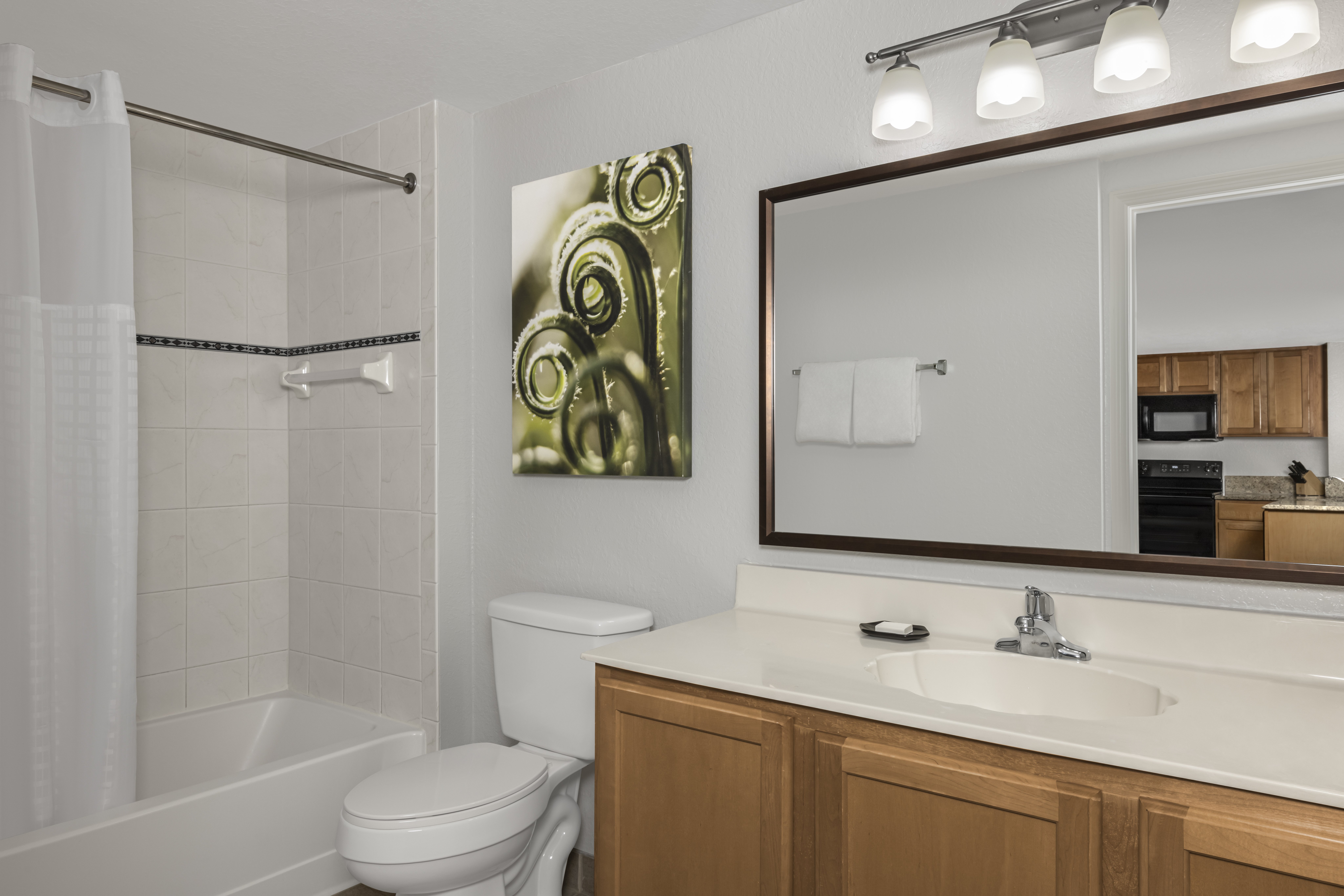 CLUB WYNDHAM PALM-AIRE-guestroom-Two Bedroom - Bathroom - Club Wyndham Palm Aire.jpg