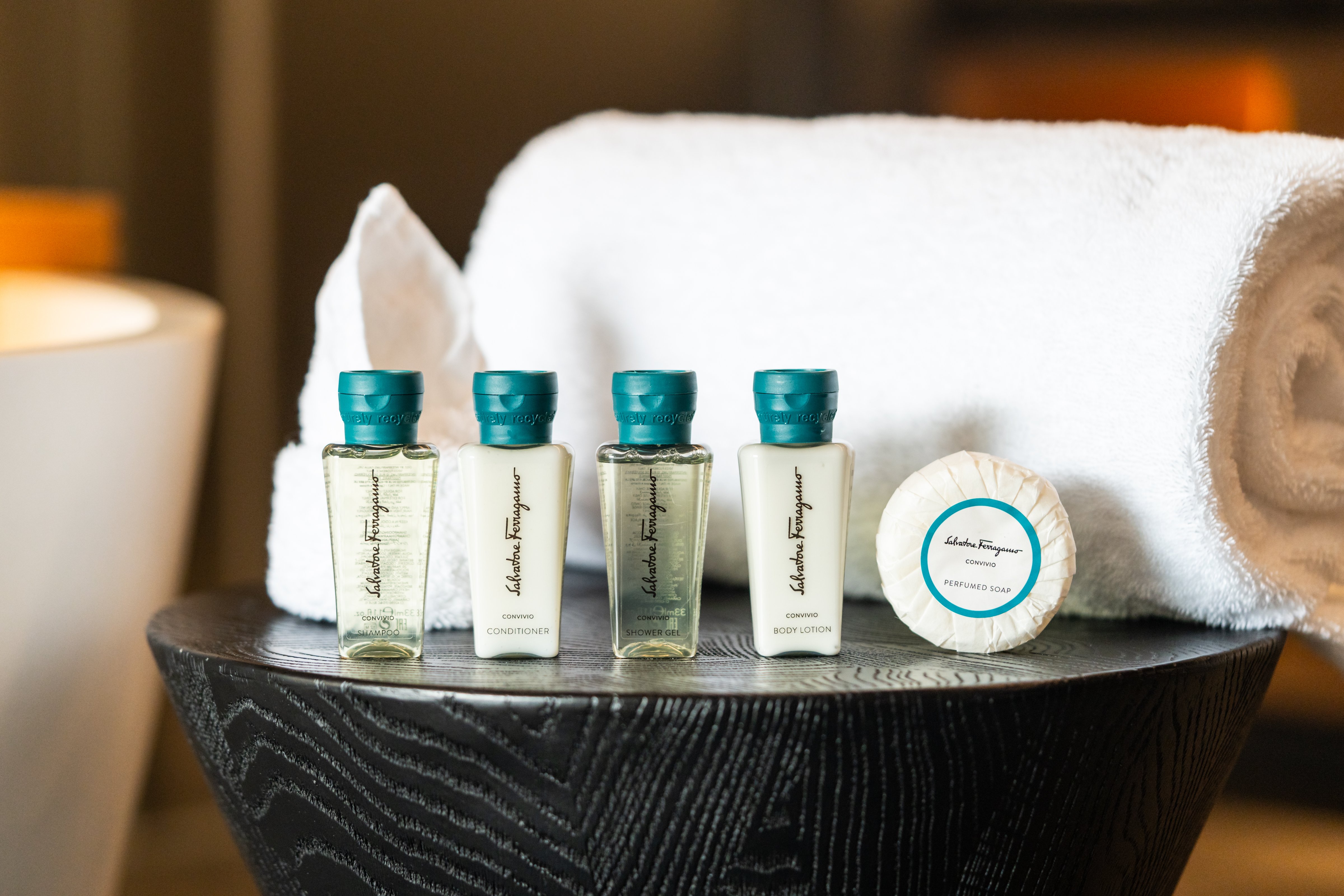 POKKEI HOTEL SHAOXING-guestroom-Room Toiletries.jpg