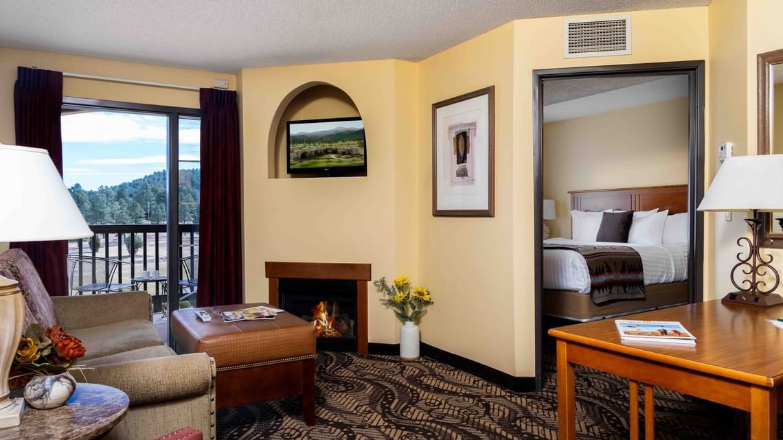MCM ELEGANTE LODGE AND SUITES-guestroom-One Bedroom King Suite.jpg