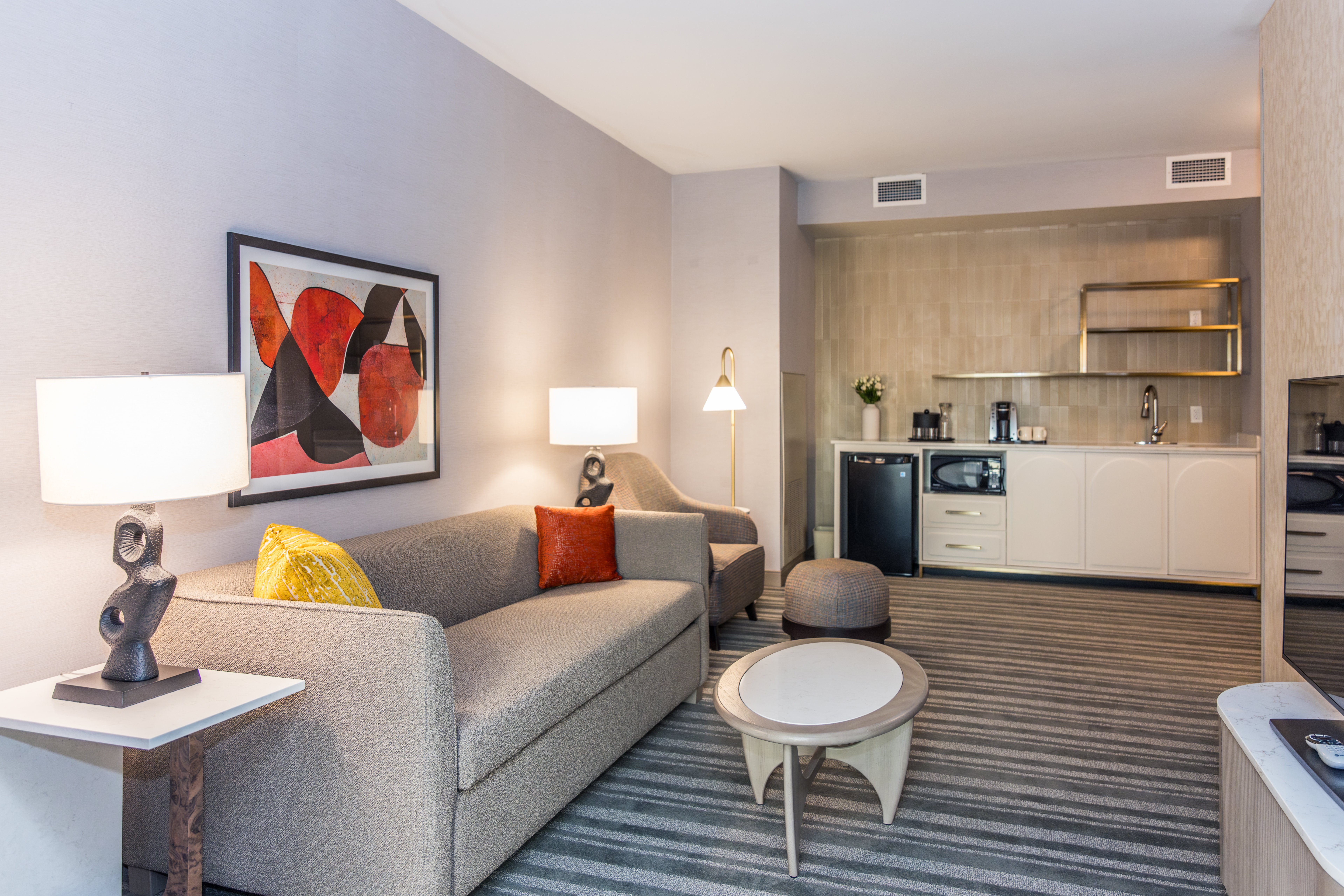 VOCO DOWNTOWN BY IHG-guestroom-Suite.jpg