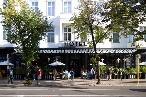Lulu Guldsmeden - Facade - Horizontal.jpg