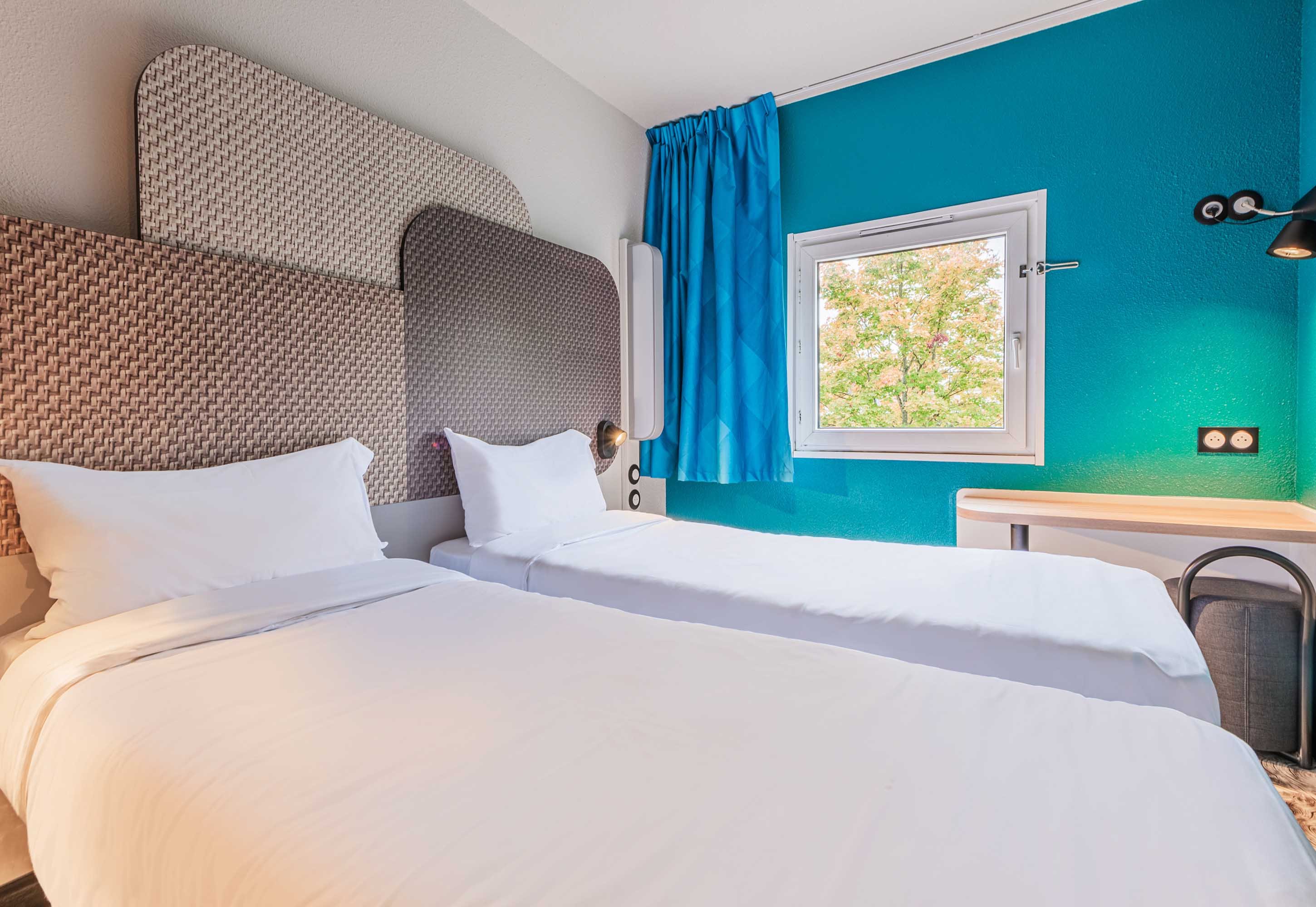 B&B HOTEL MULHOUSE DORNACH-guestroom-Hotel Mulhouse Dornach Twin Room.jpg