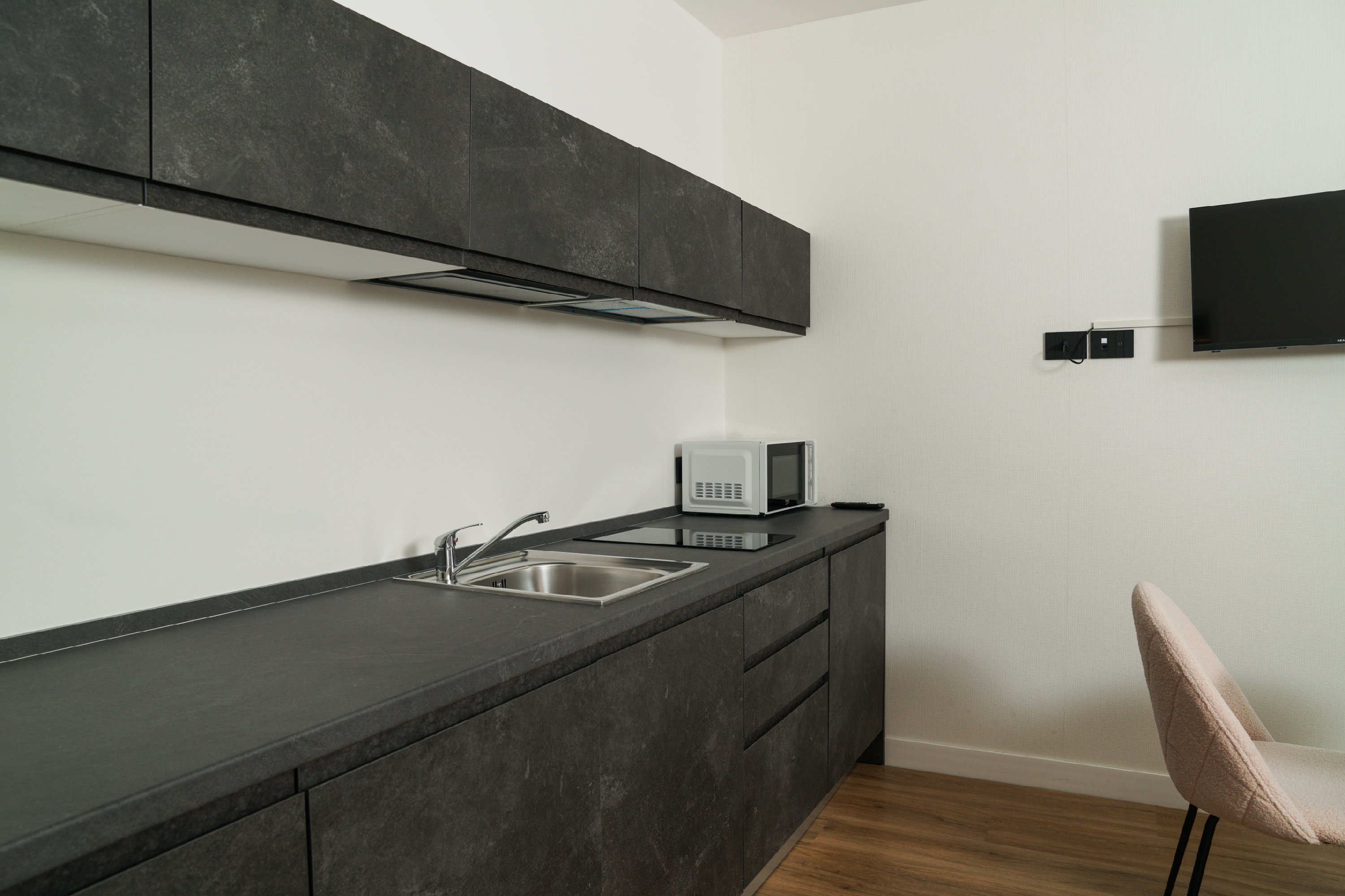 HOTEL IL TESORO POMPEIANO-guestroom-INROOMKITCHEN.jpg