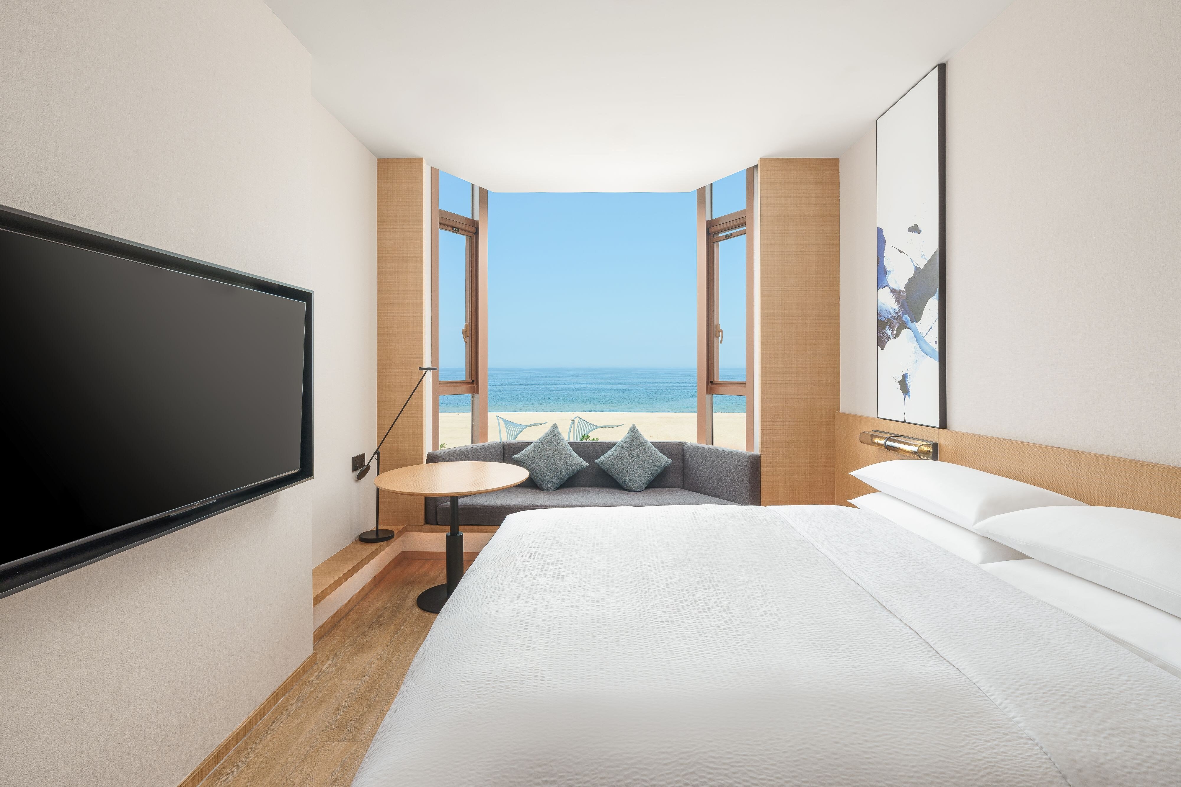 Fairfield By Marriott Yantai-guestroom-Ocean View Suite.jpg