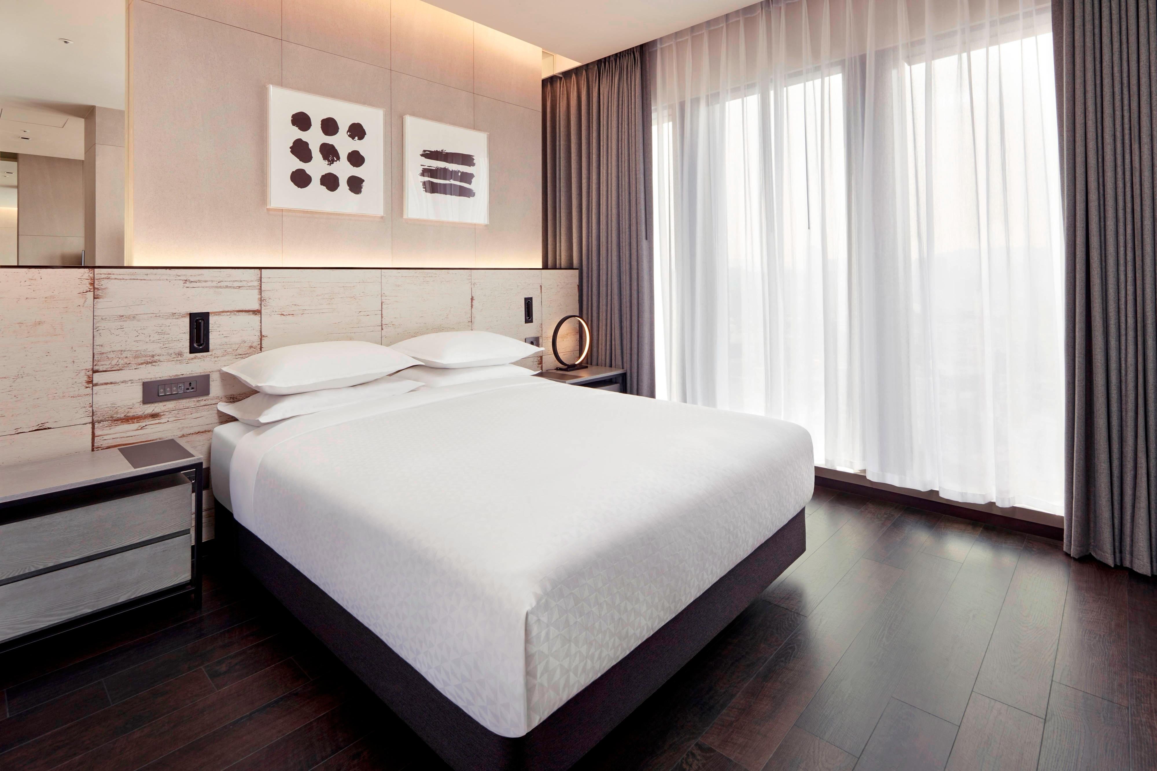Four Points by Sheraton Seoul Gangnam-guestroom-Suite Bedroom.jpg