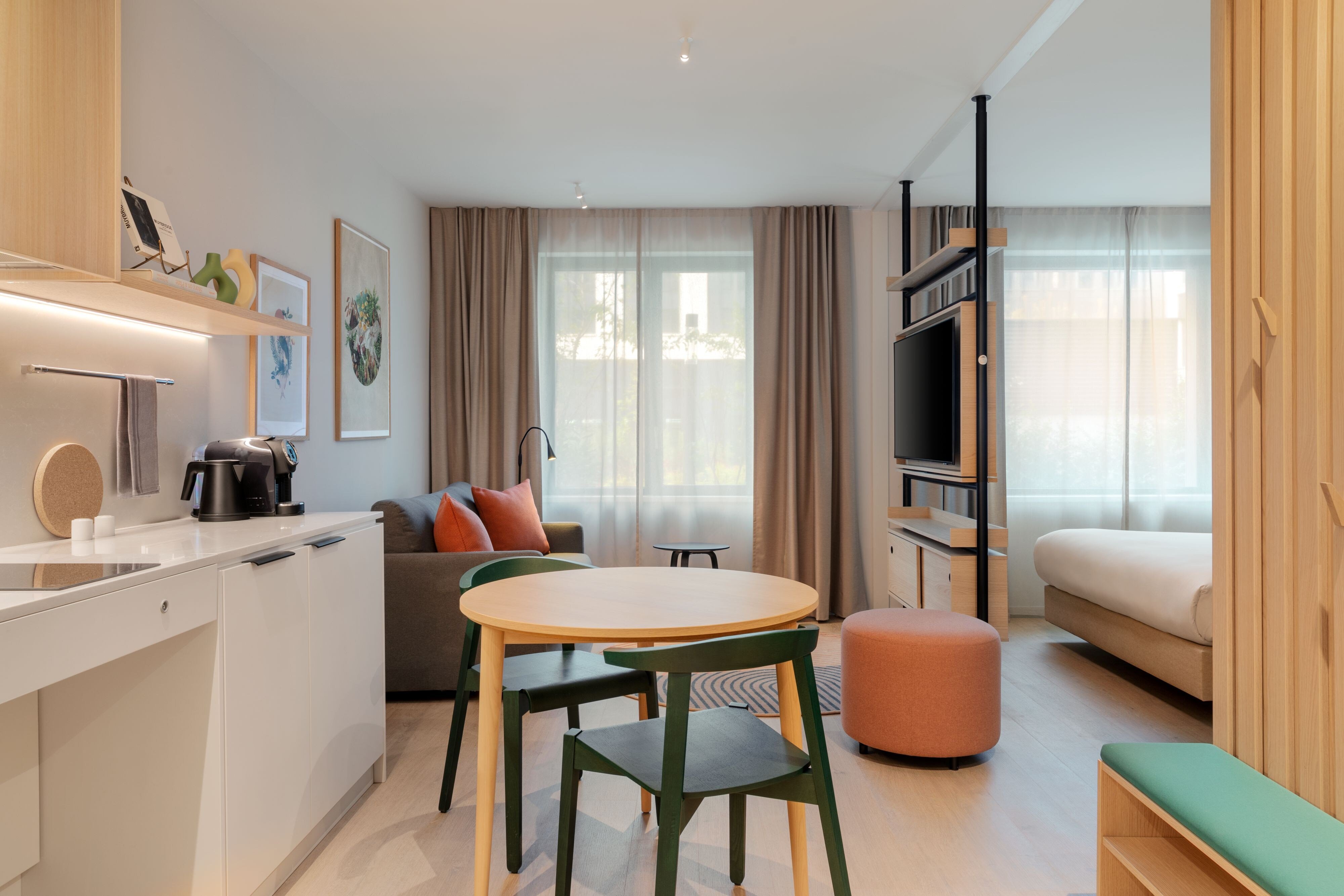 Element Wroclaw-guestroom-Accessible living room.jpg