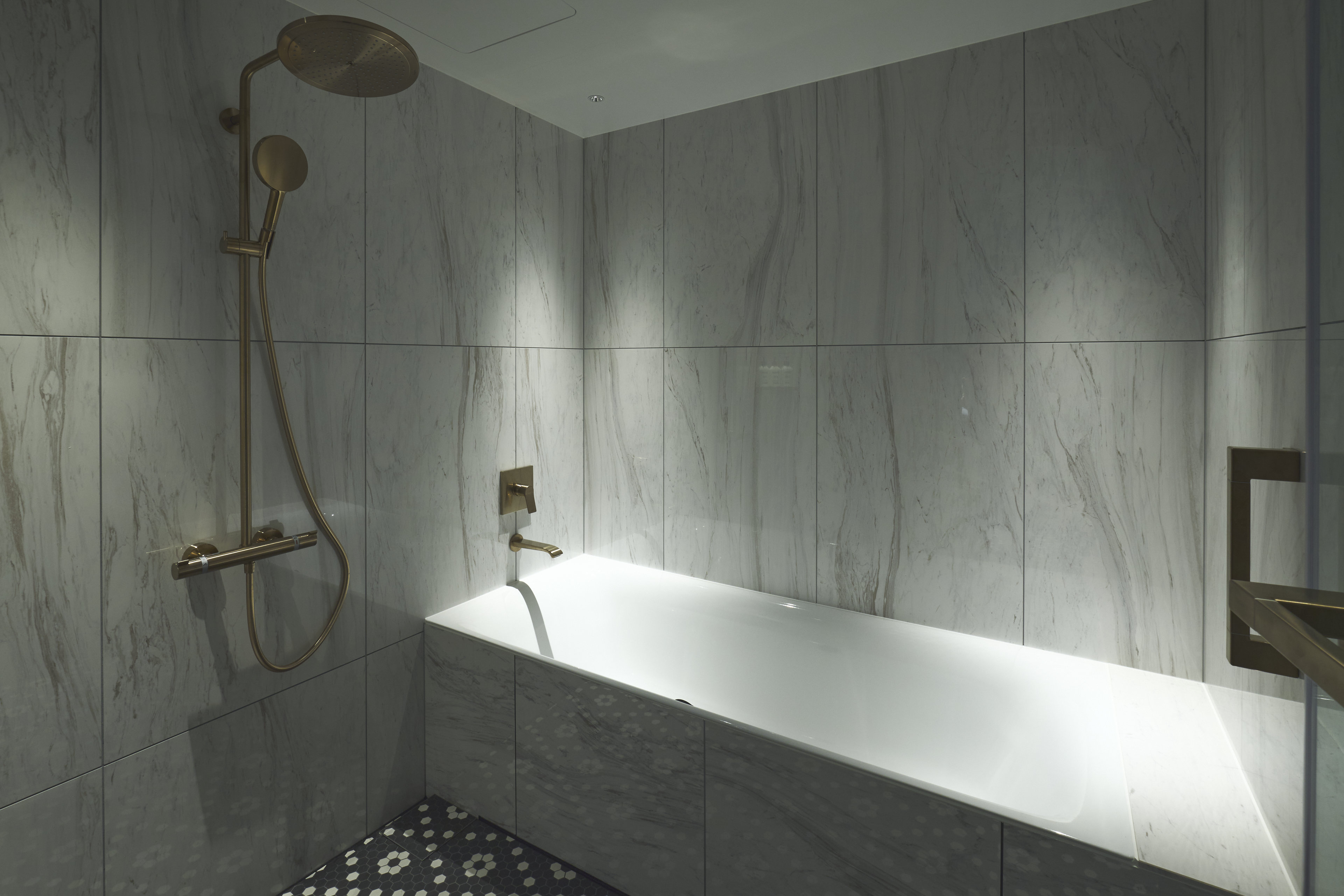 HOTEL INDIGO GLOVER STREET BY IHG-guestroom-Bathroom Suite Main Building.jpg