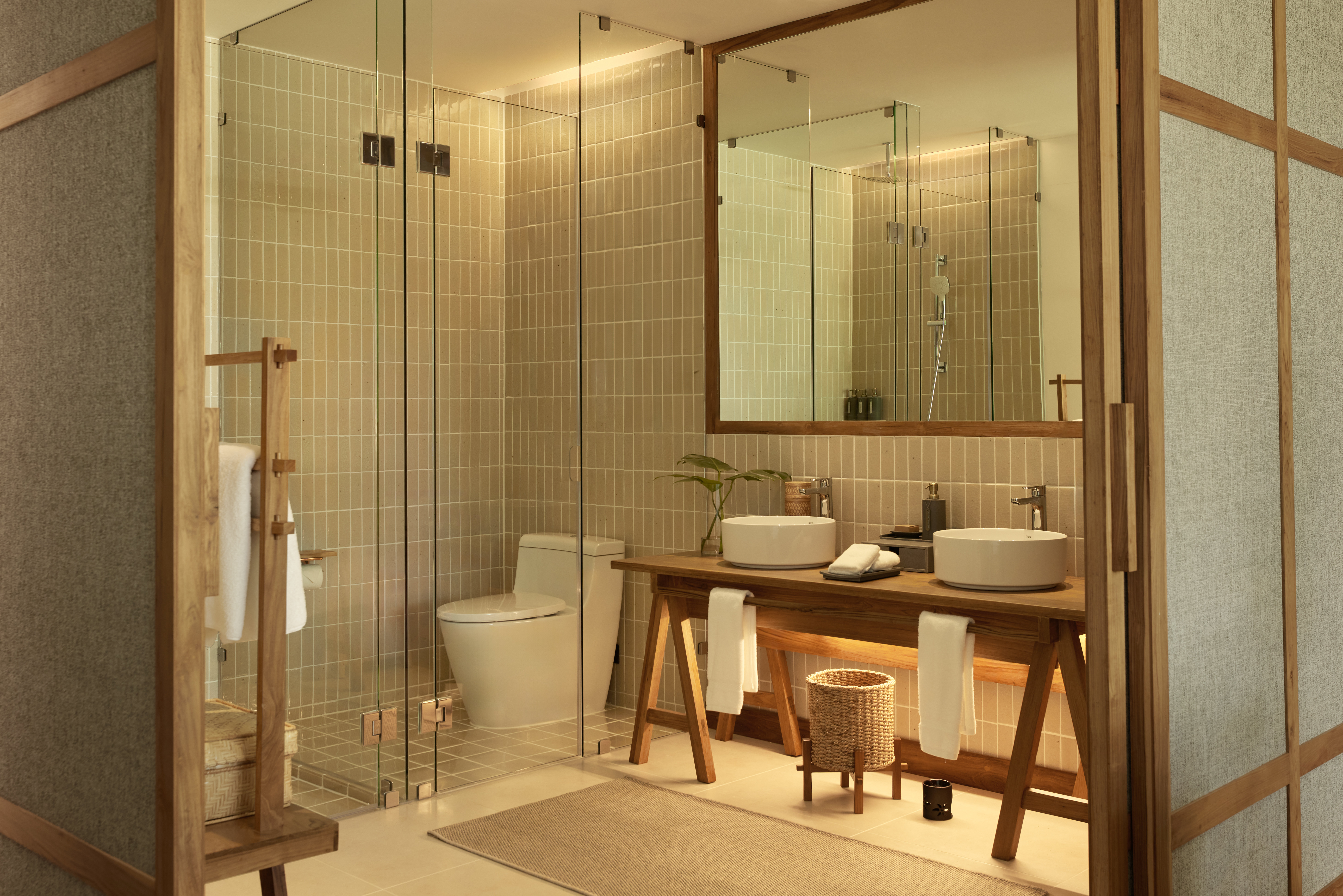 The Retreat Koh Chang-guestroom-Premier Balcony Room - Bathroom.jpg