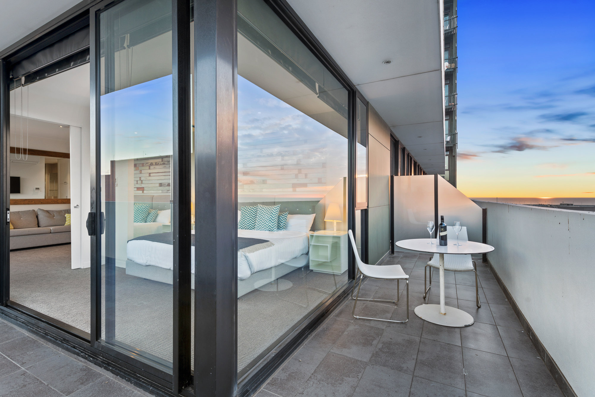 QUEST FRANKSTON ON THE BAY-guestroom-One Bedroom Balcony.jpg