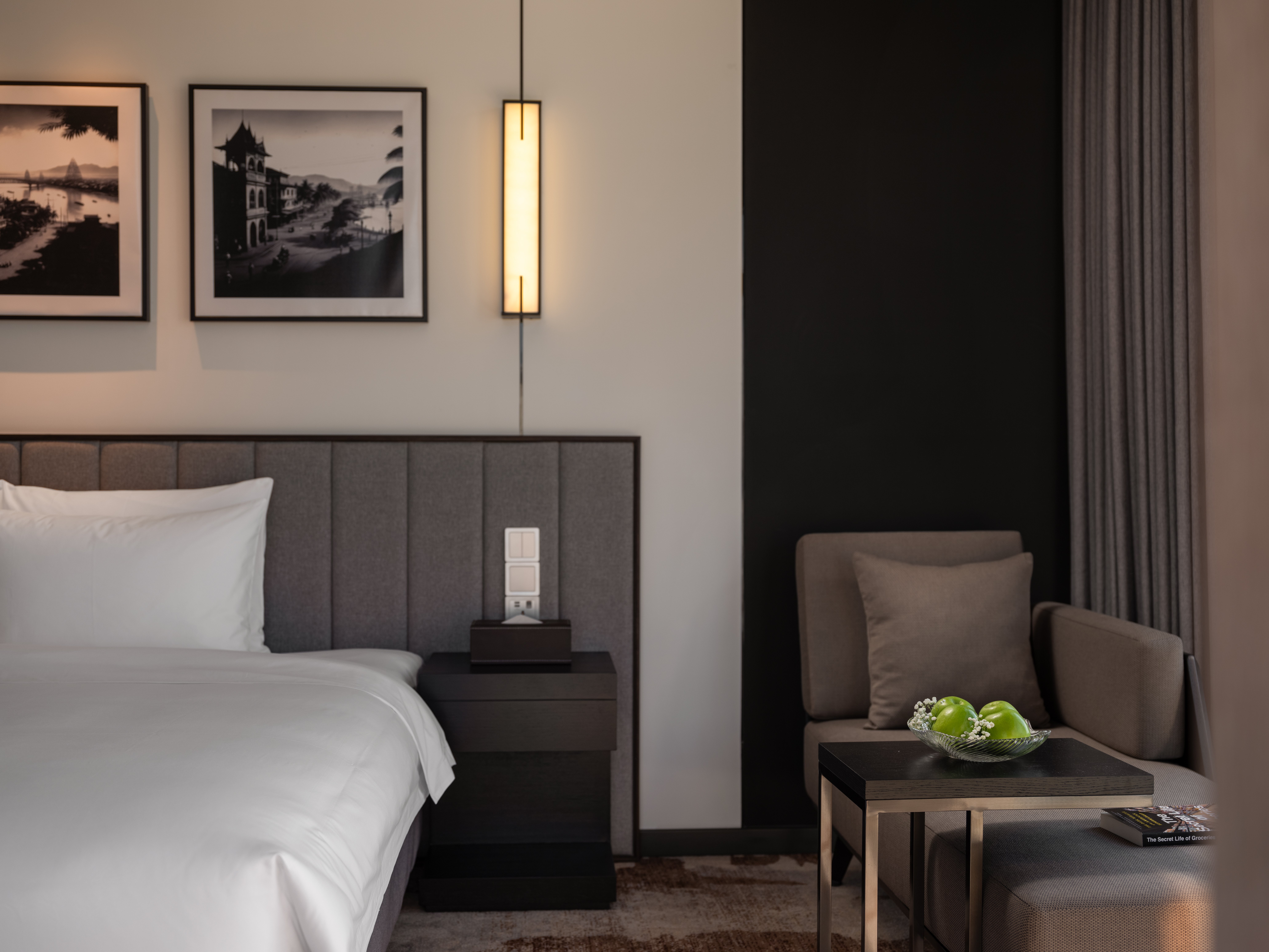 CROWNE PLAZA DANANG CITY CENTRE BY-guestroom-34 Sqm Separate Bath and Walk in Shower.jpg